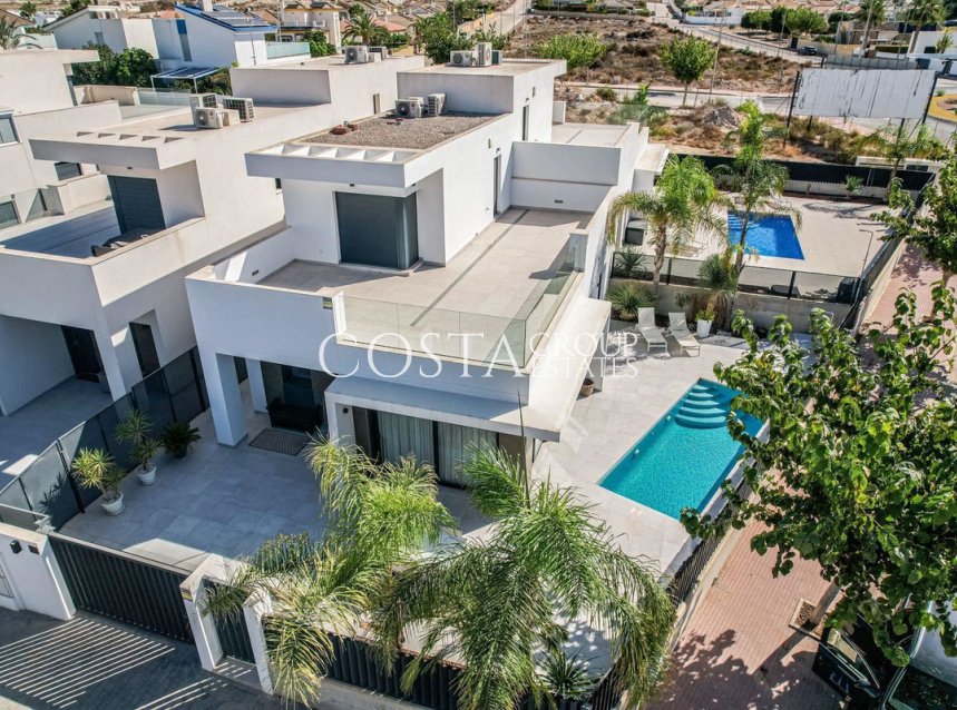 Resale - Villa -
San Fulgencio - La Marina