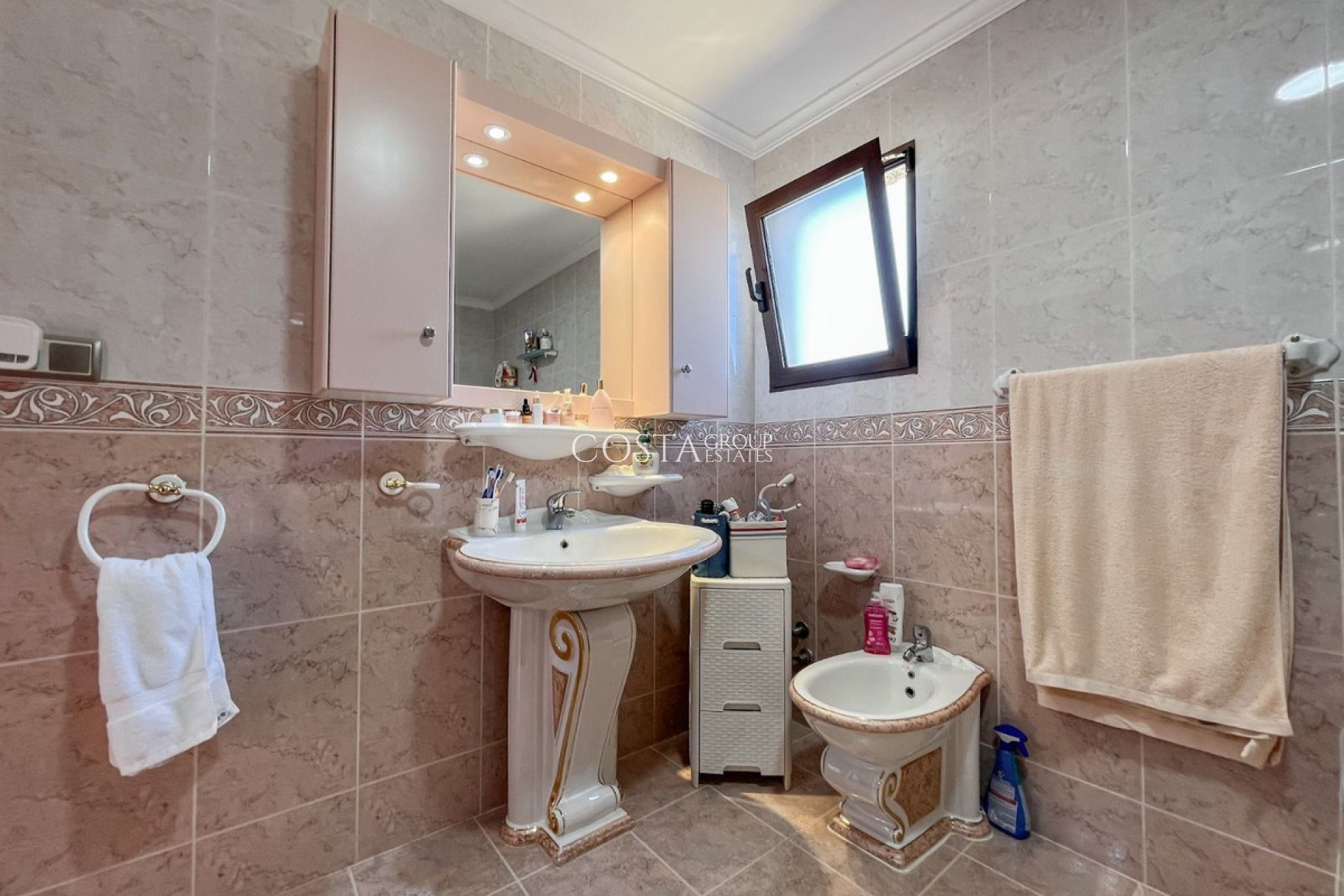 Resale - Villa -
San Fulgencio - La Marina