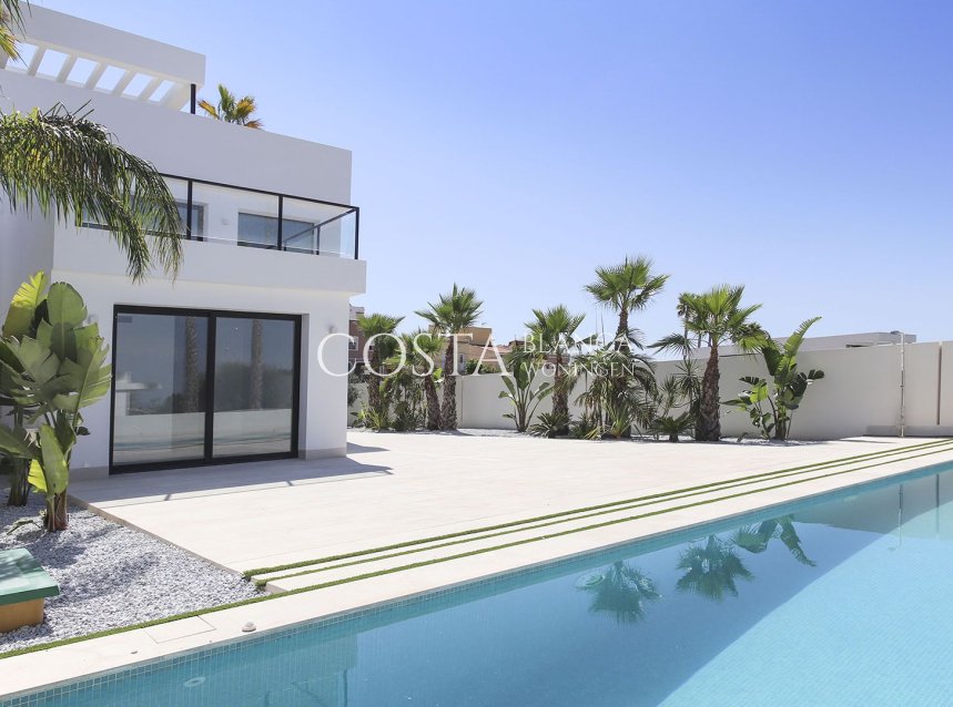 Resale - Villa -
San Fulgencio - La Marina