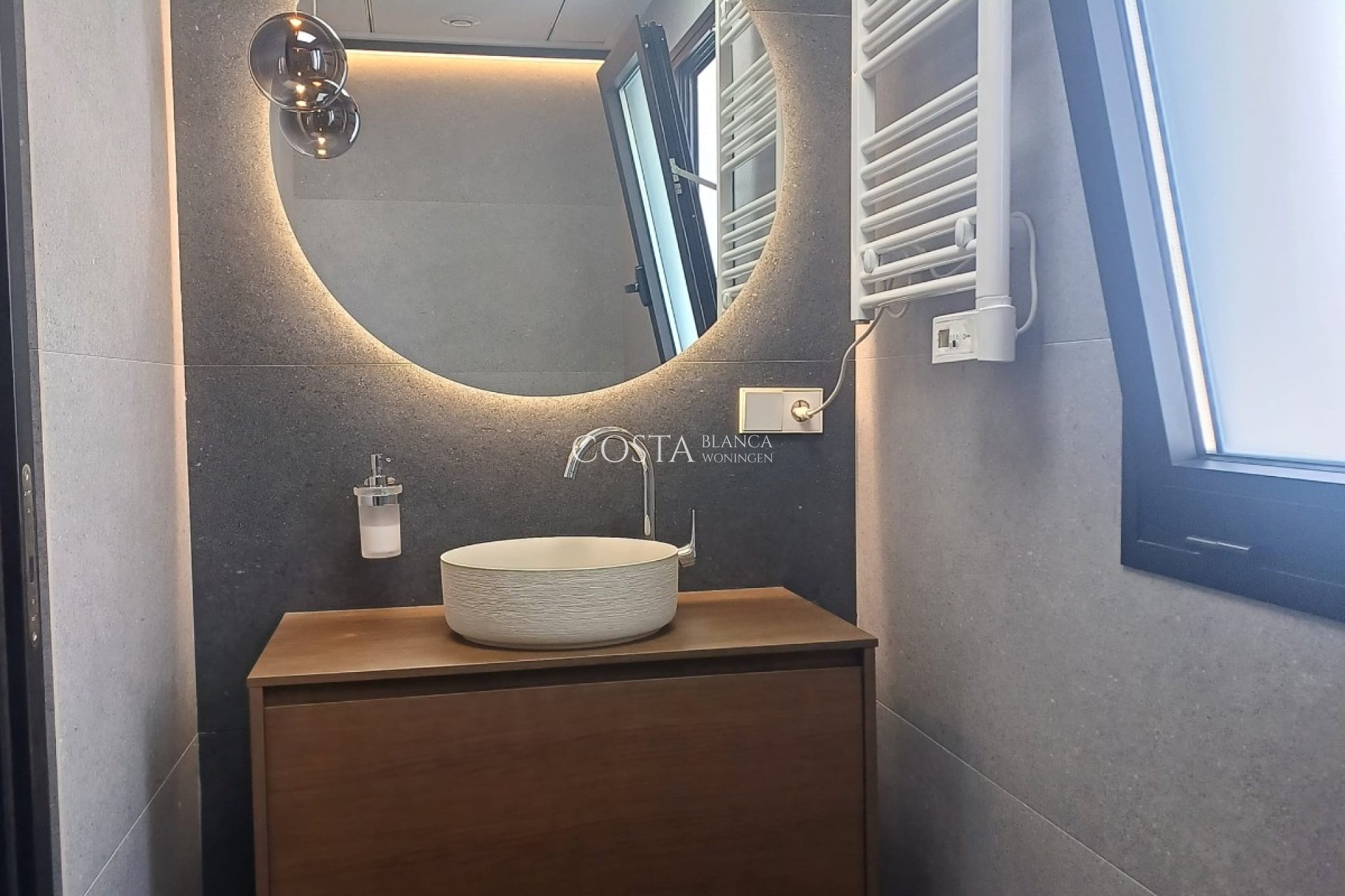 Resale - Villa -
San Fulgencio - La Marina