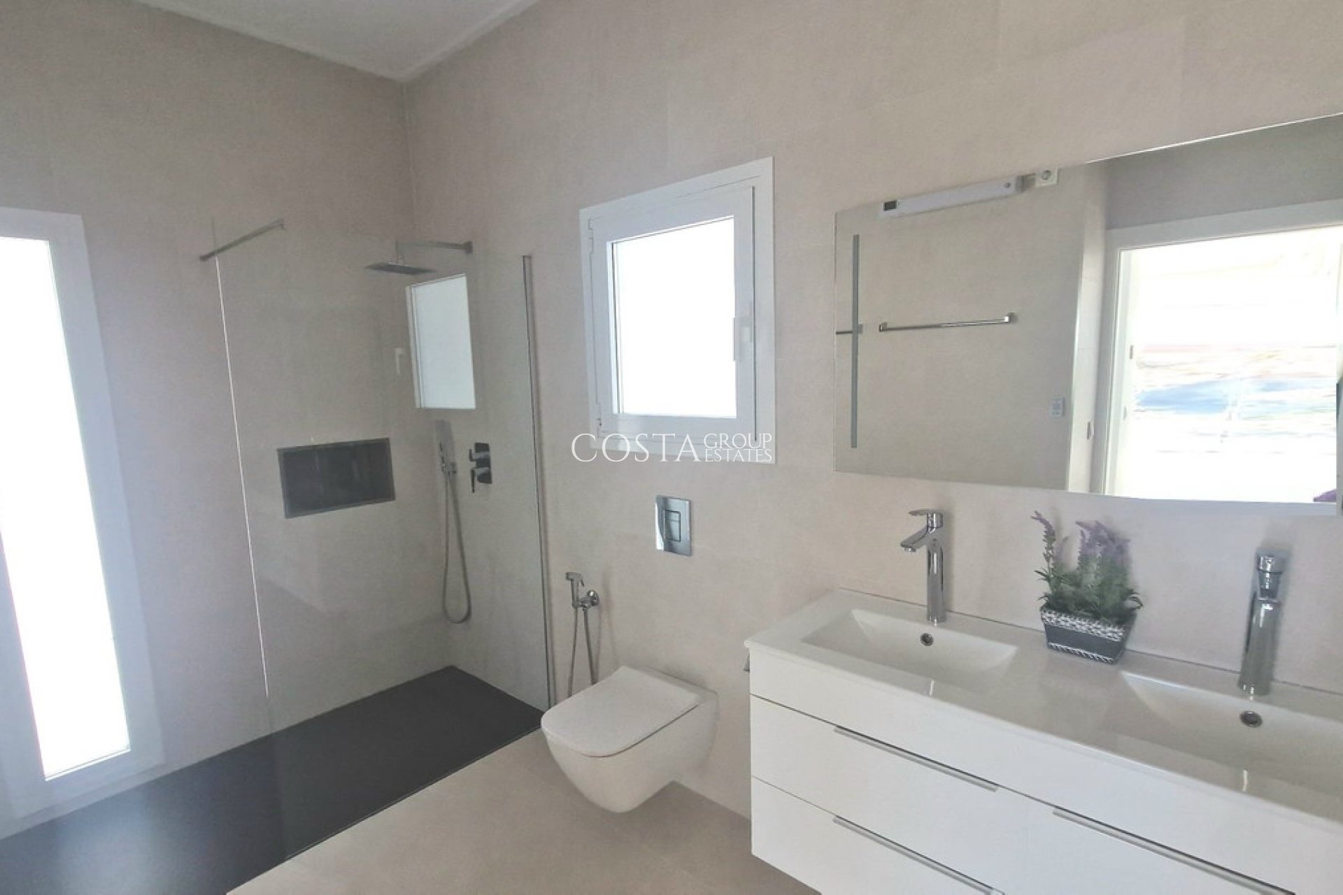 Resale - Villa -
San Fulgencio - La Marina