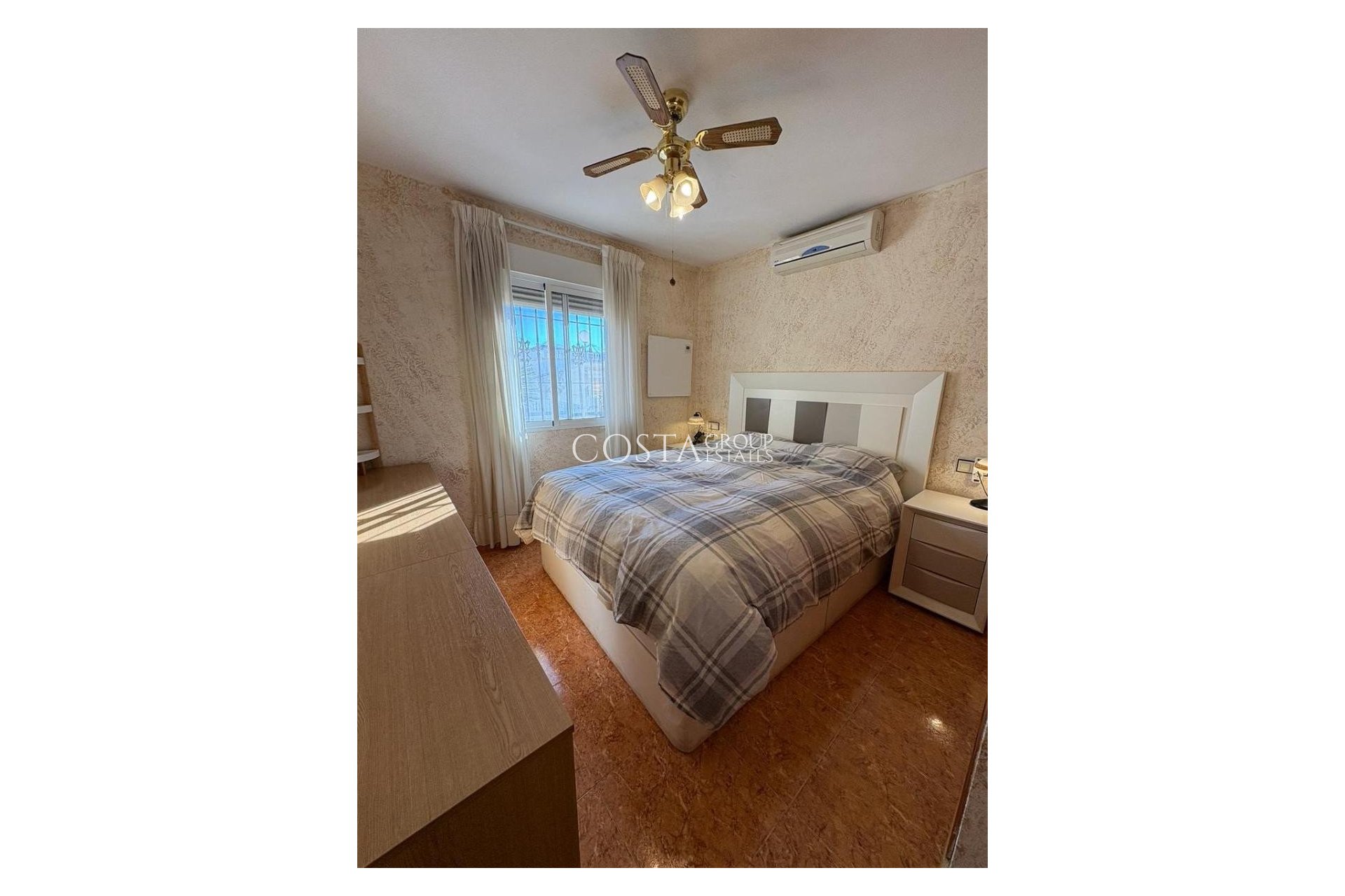 Resale - Villa -
San Fulgencio - San Fulgencio Centro