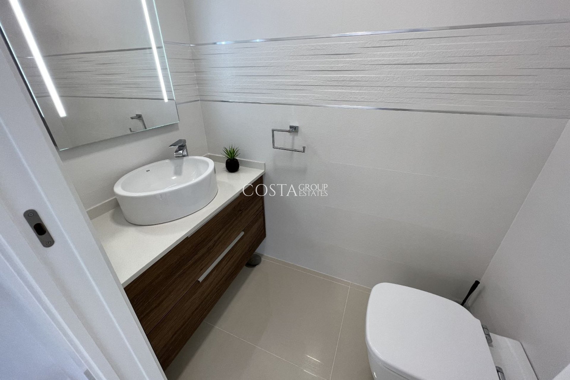 Resale - Villa -
San Miguel de Salinas - San Miguel de Salinas Centro