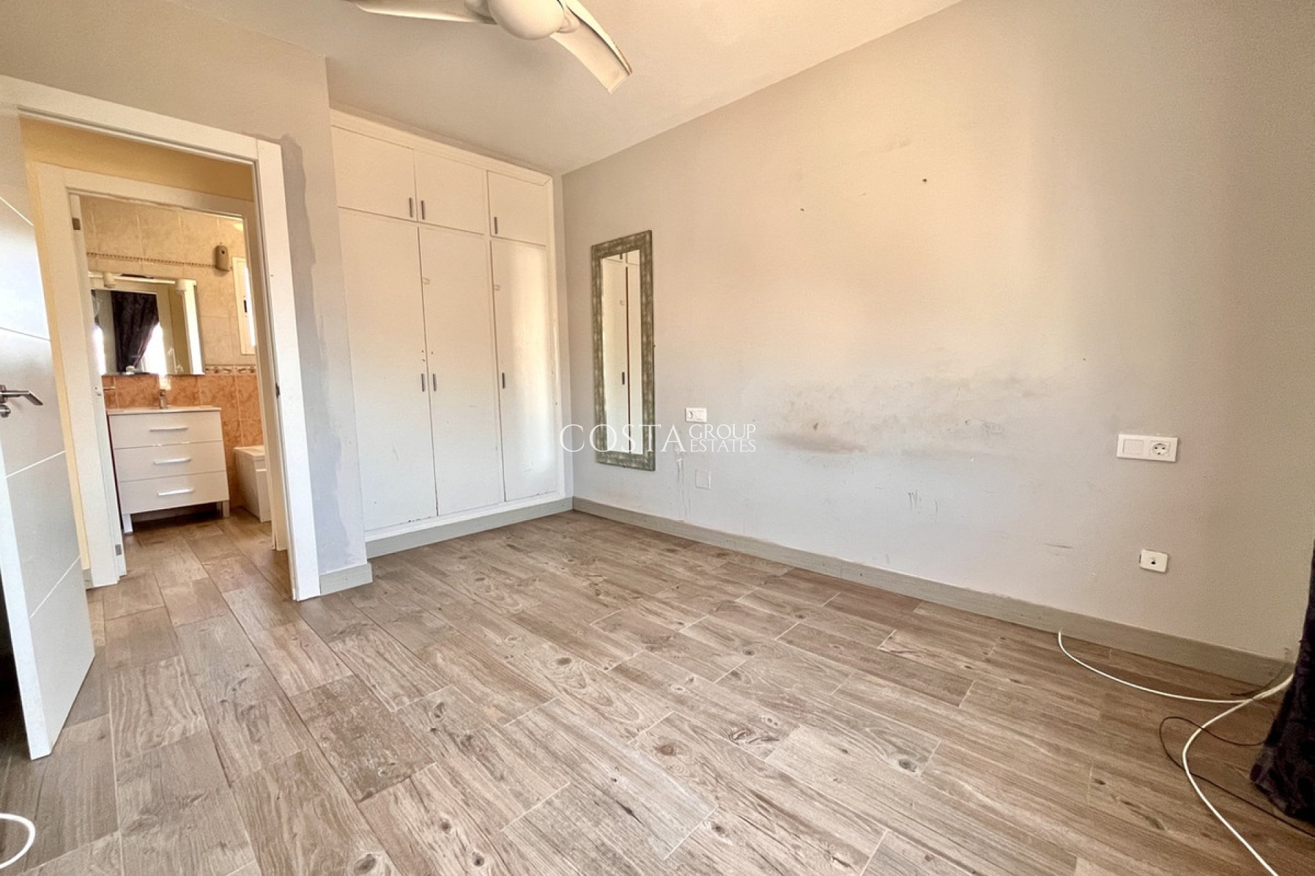 Resale - Villa -
San Miguel de Salinas - San Miguel de Salinas Centro