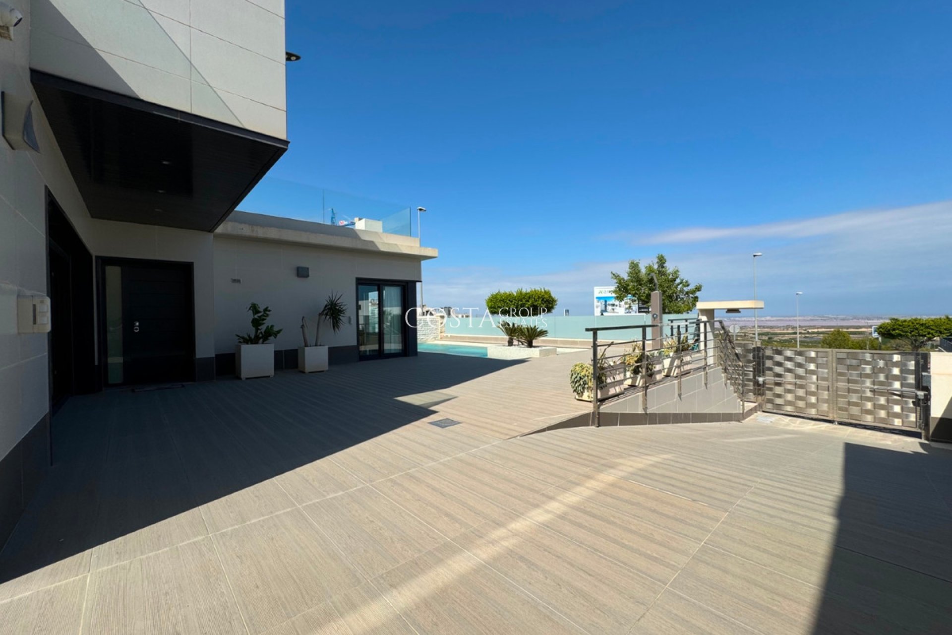 Resale - Villa -
San Miguel de Salinas - San Miguel de Salinas Centro