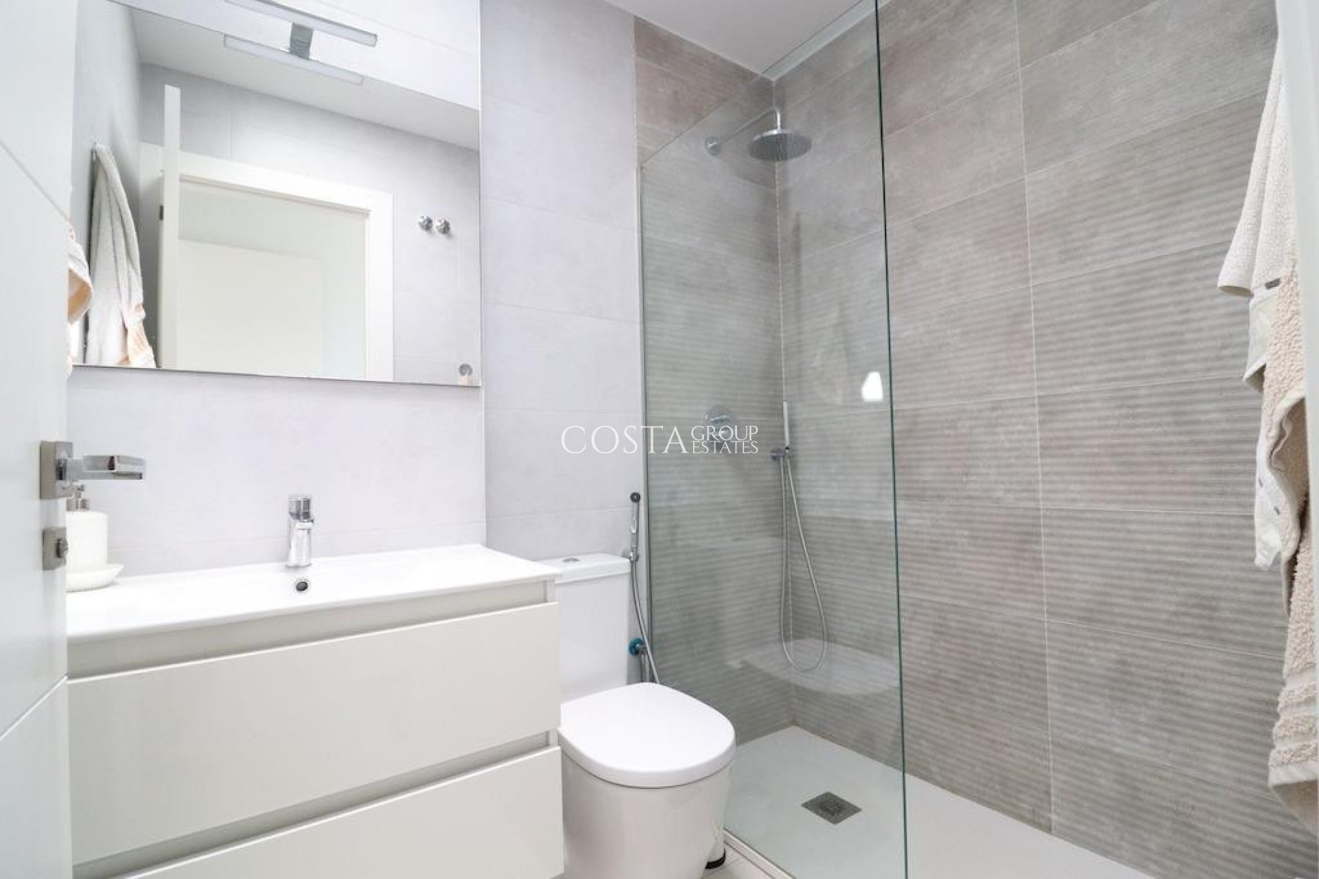 Resale - Villa -
San Miguel de Salinas - San Miguel de Salinas Centro