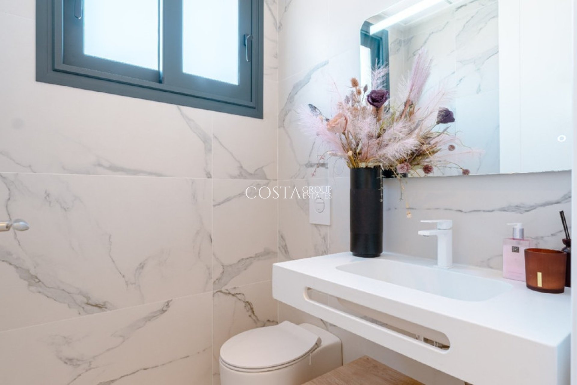 Resale - Villa -
San Miguel de Salinas - San Miguel de Salinas Centro