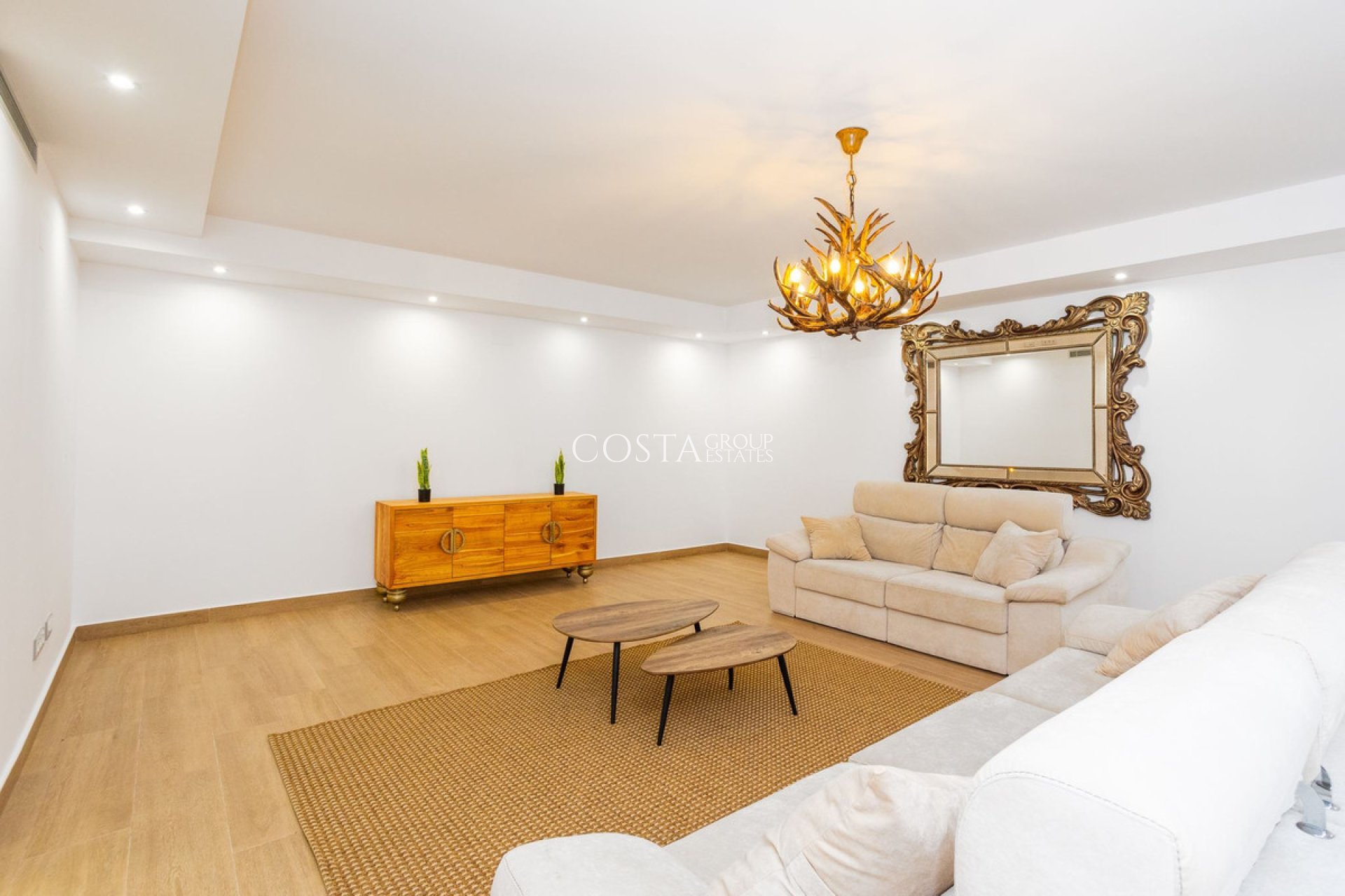 Resale - Villa -
San Miguel de Salinas - San Miguel de Salinas Centro