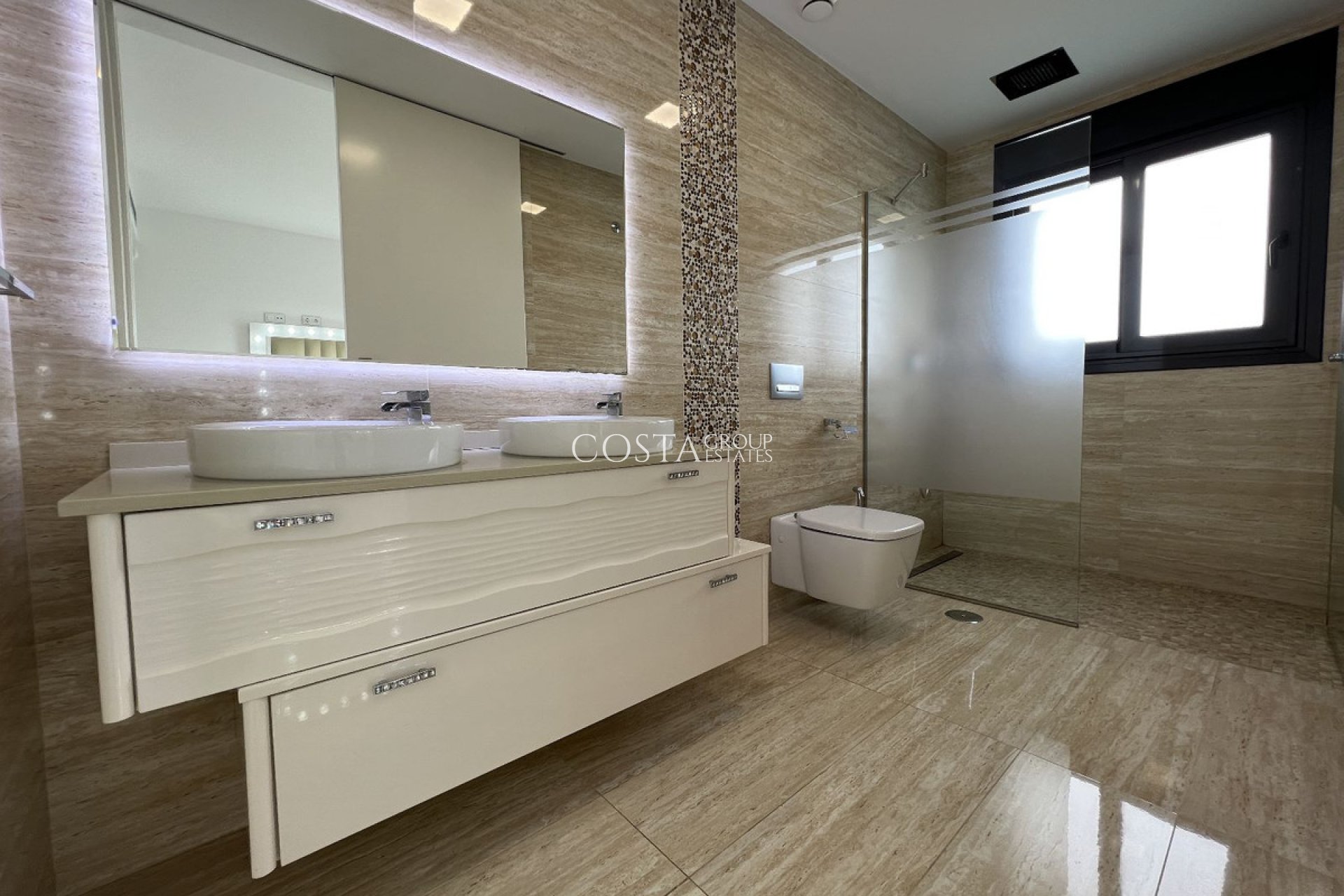 Resale - Villa -
San Miguel de Salinas - San Miguel de Salinas Centro