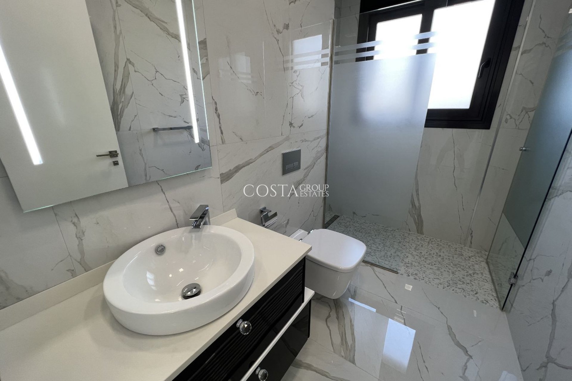 Resale - Villa -
San Miguel de Salinas - San Miguel de Salinas Centro