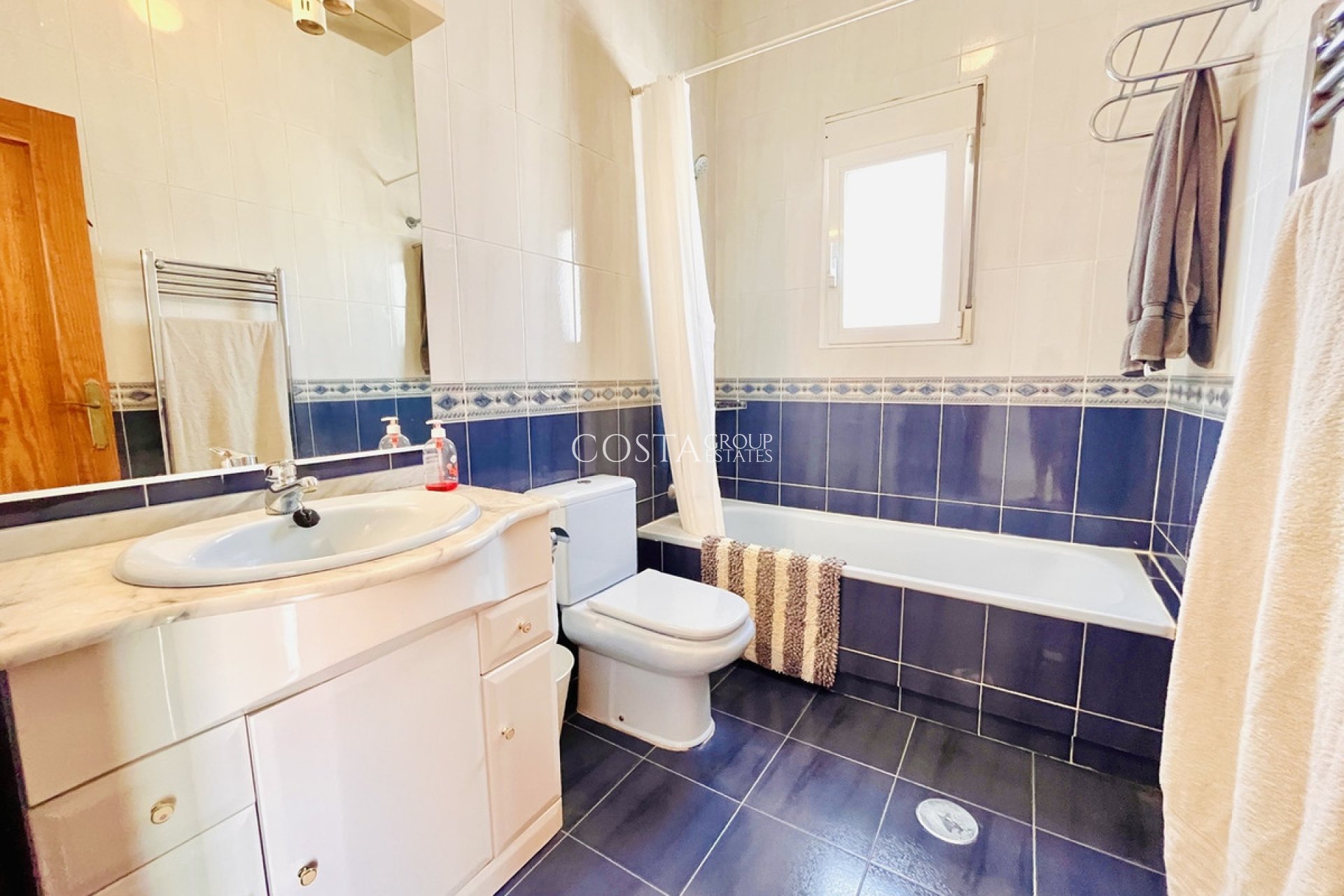 Resale - Villa -
San Miguel de Salinas - San Miguel de Salinas Centro