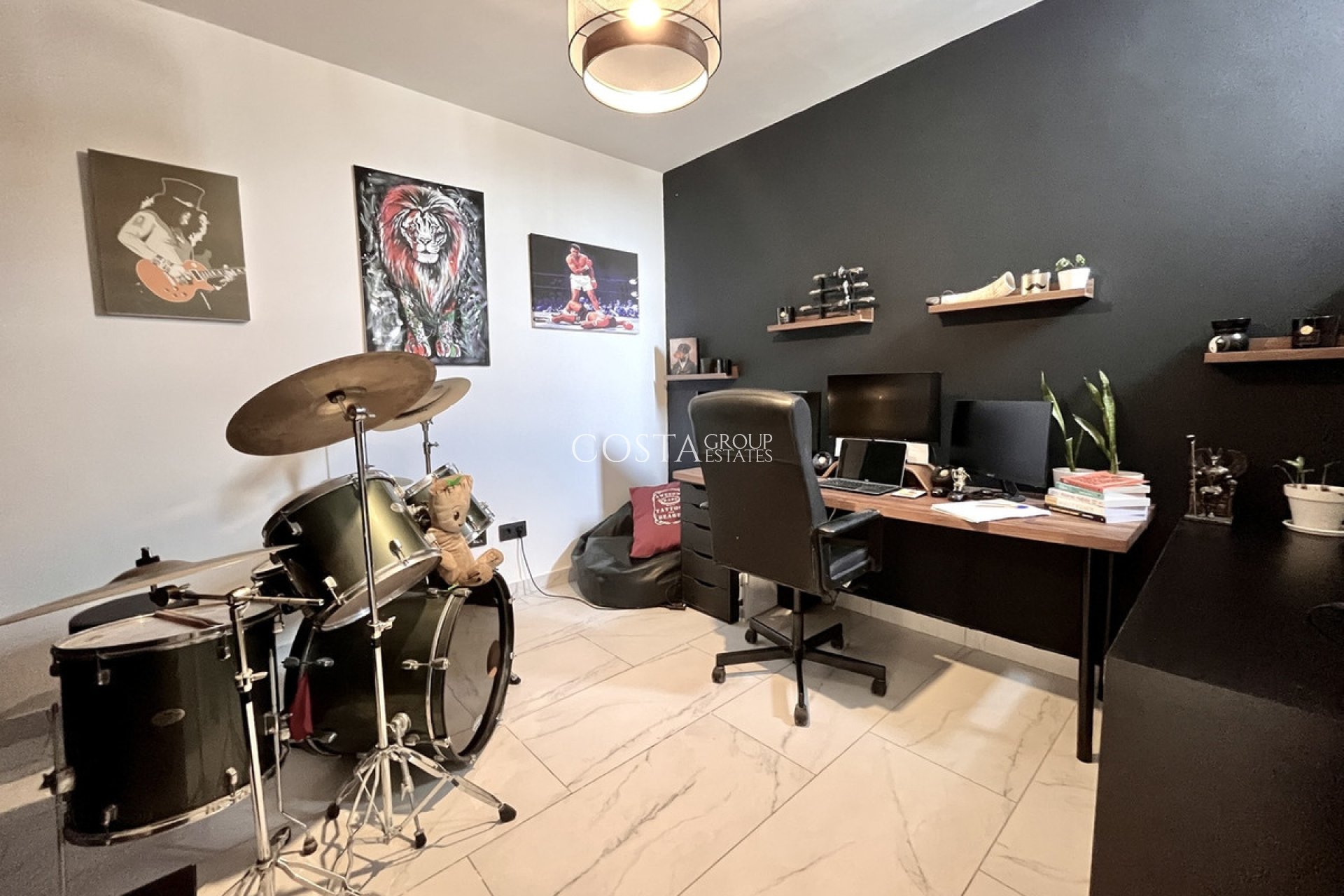 Resale - Villa -
San Miguel de Salinas - San Miguel de Salinas Centro