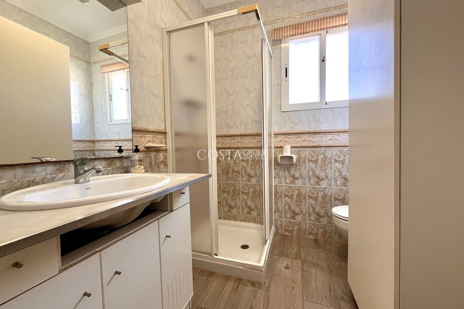 Resale - Villa -
San Miguel de Salinas - San Miguel de Salinas Centro