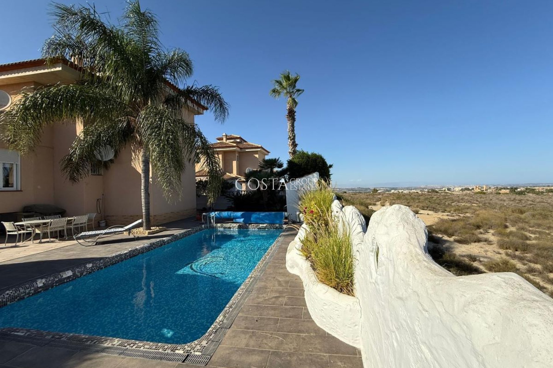 Resale - Villa -
San Miguel de Salinas - San Miguel de Salinas Centro