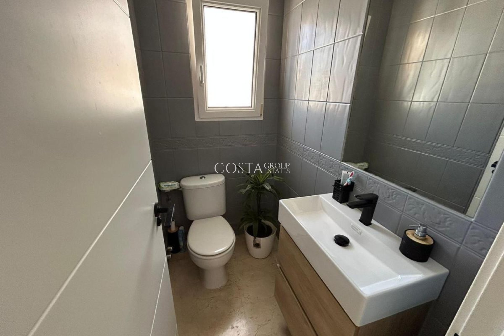 Resale - Villa -
San Miguel de Salinas - San Miguel de Salinas Centro