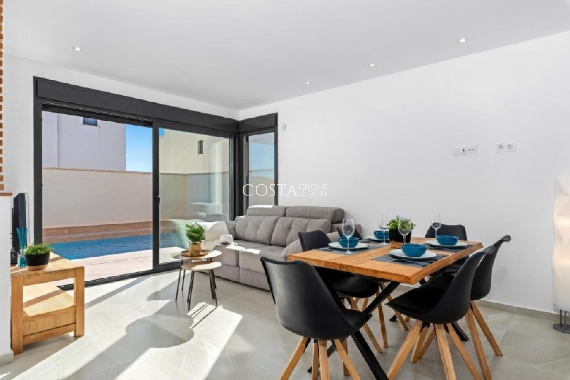 Resale - Villa -
San Miguel de Salinas - San Miguel de Salinas Centro