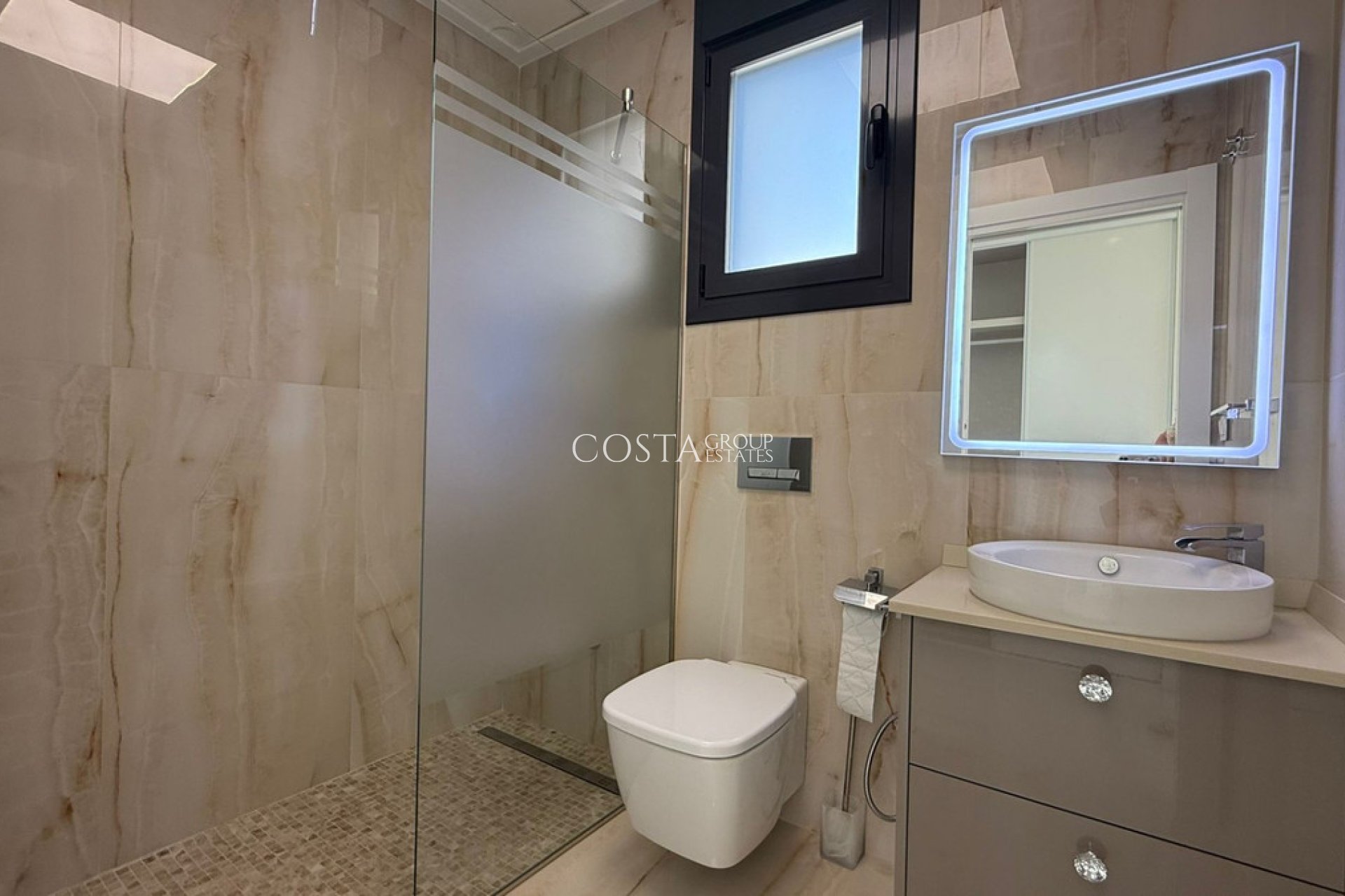 Resale - Villa -
San Miguel de Salinas - San Miguel de Salinas Centro