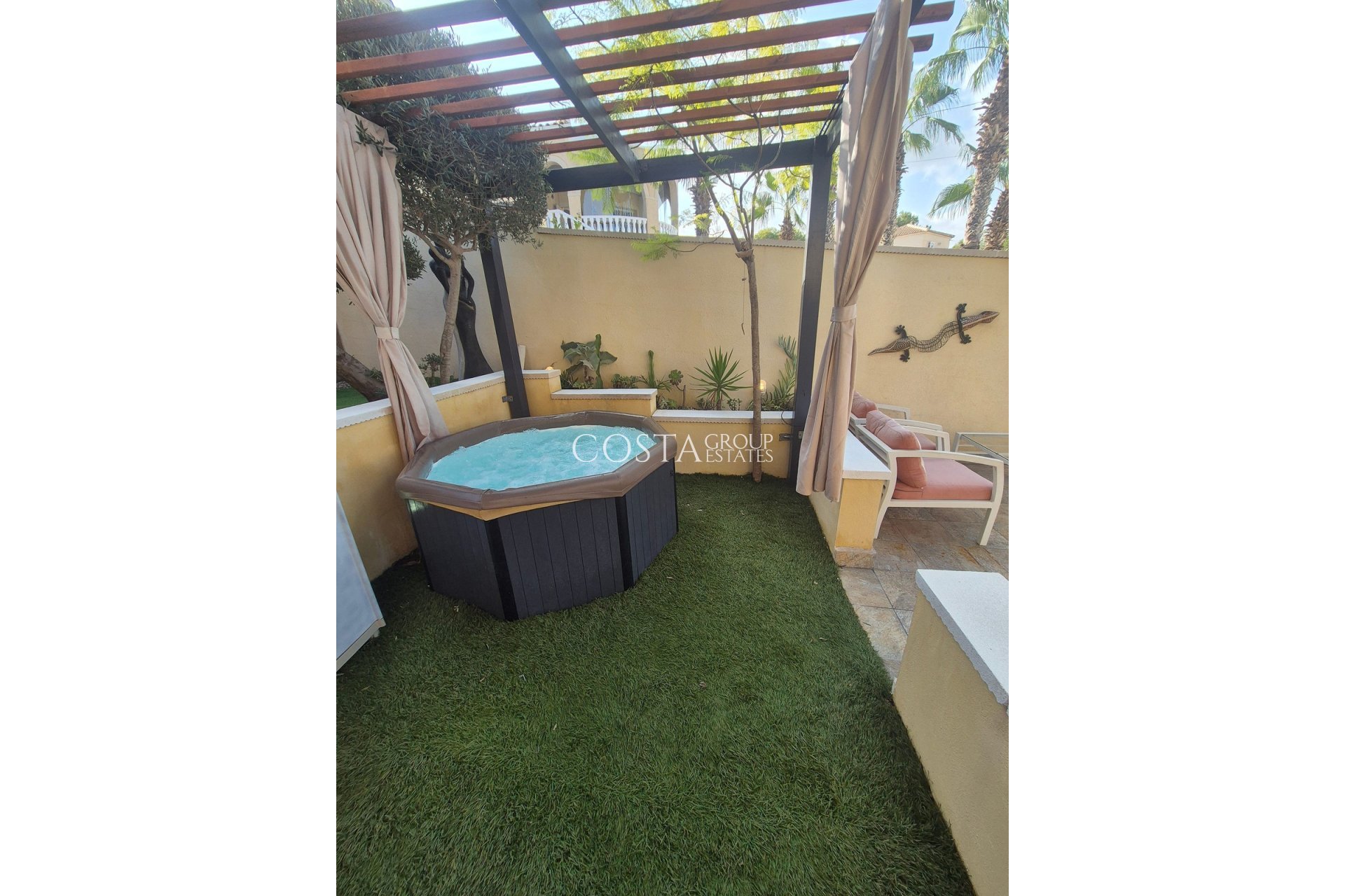 Resale - Villa -
San Miguel de Salinas - San Miguel de Salinas Centro