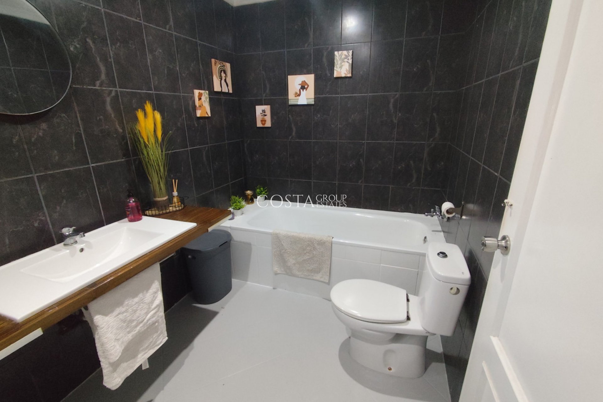 Resale - Villa -
San Miguel de Salinas - San Miguel de Salinas Centro