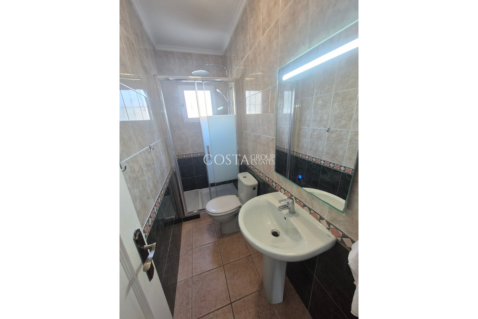 Resale - Villa -
San Miguel de Salinas - San Miguel de Salinas Centro