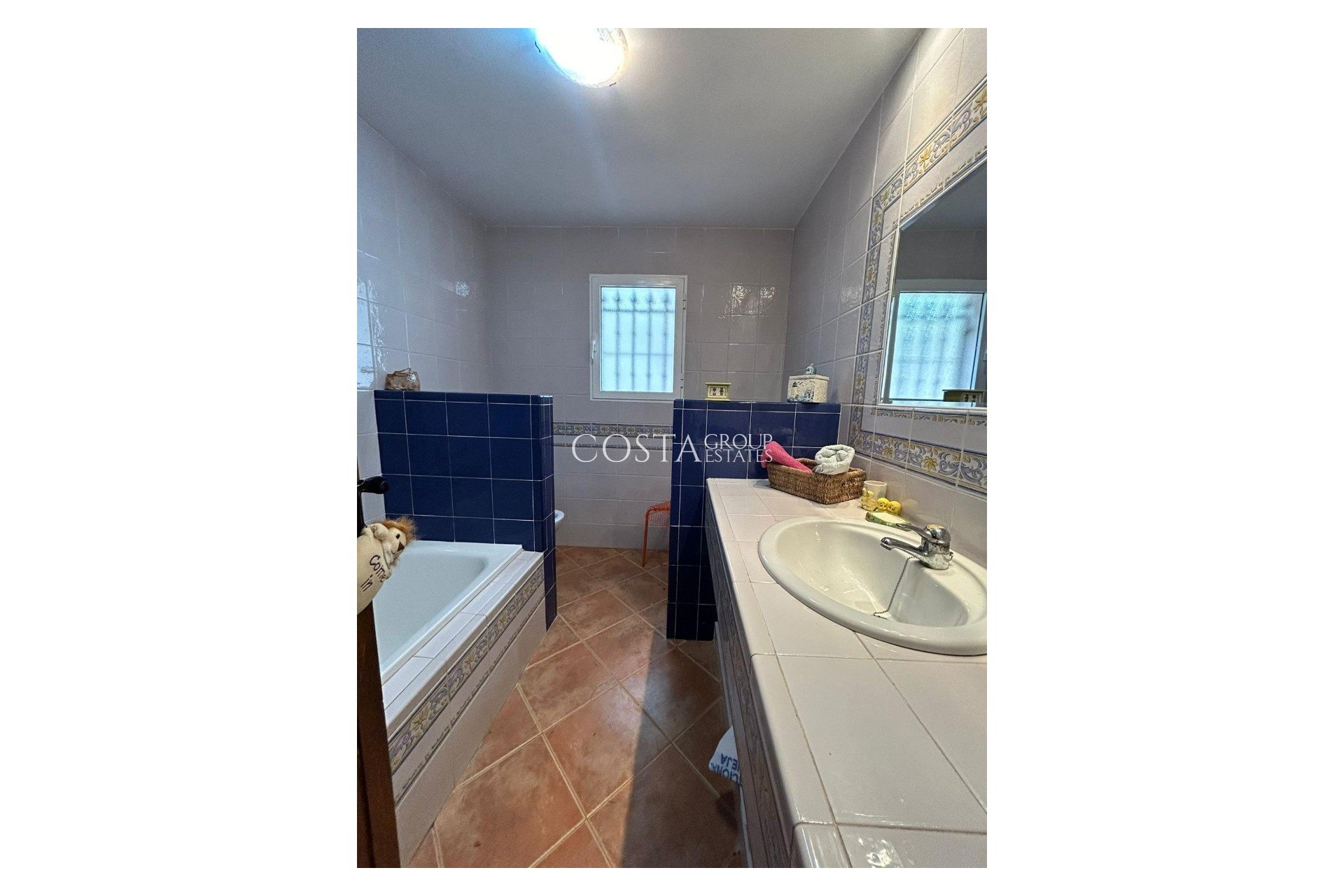 Resale - Villa -
San Miguel de Salinas - Urbanizaciones