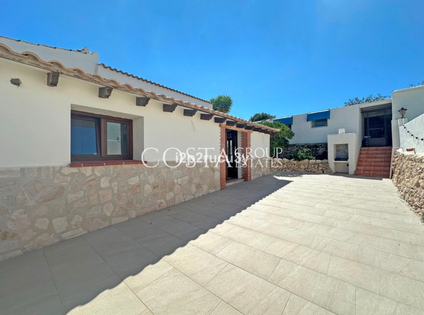Resale - Villa -
Teulada - Moraira