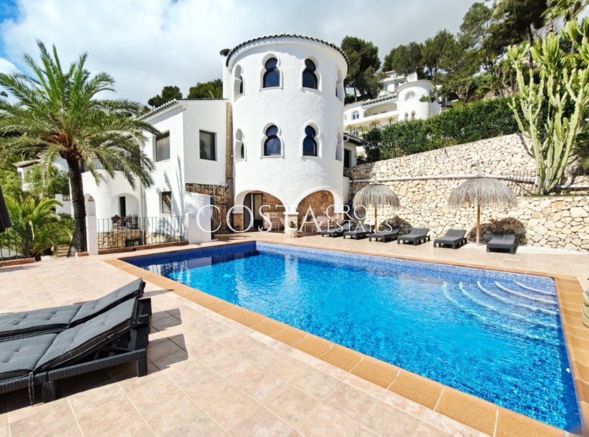 Resale - Villa -
Teulada - Moraira