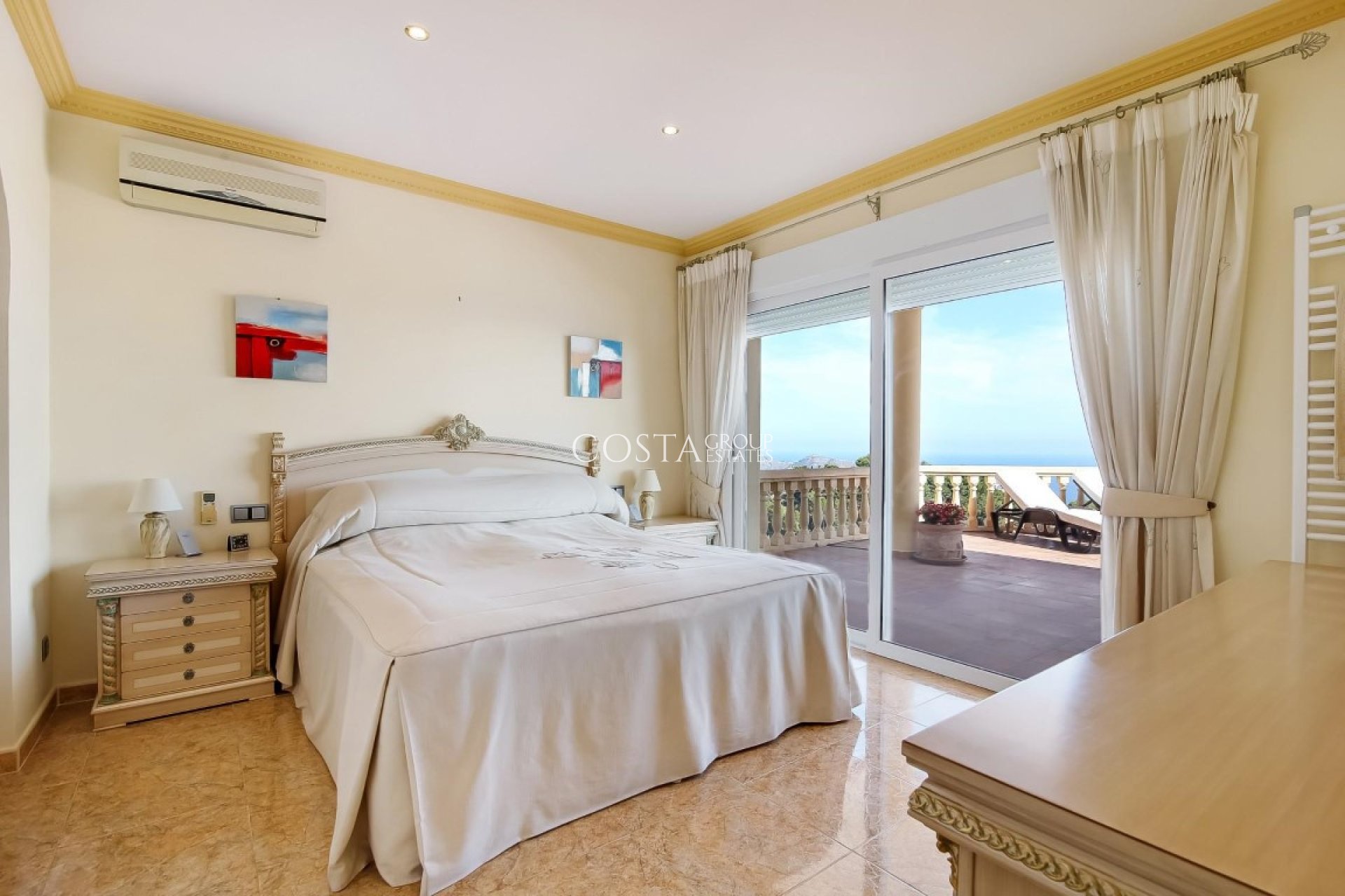 Resale - Villa -
Teulada - Moraira