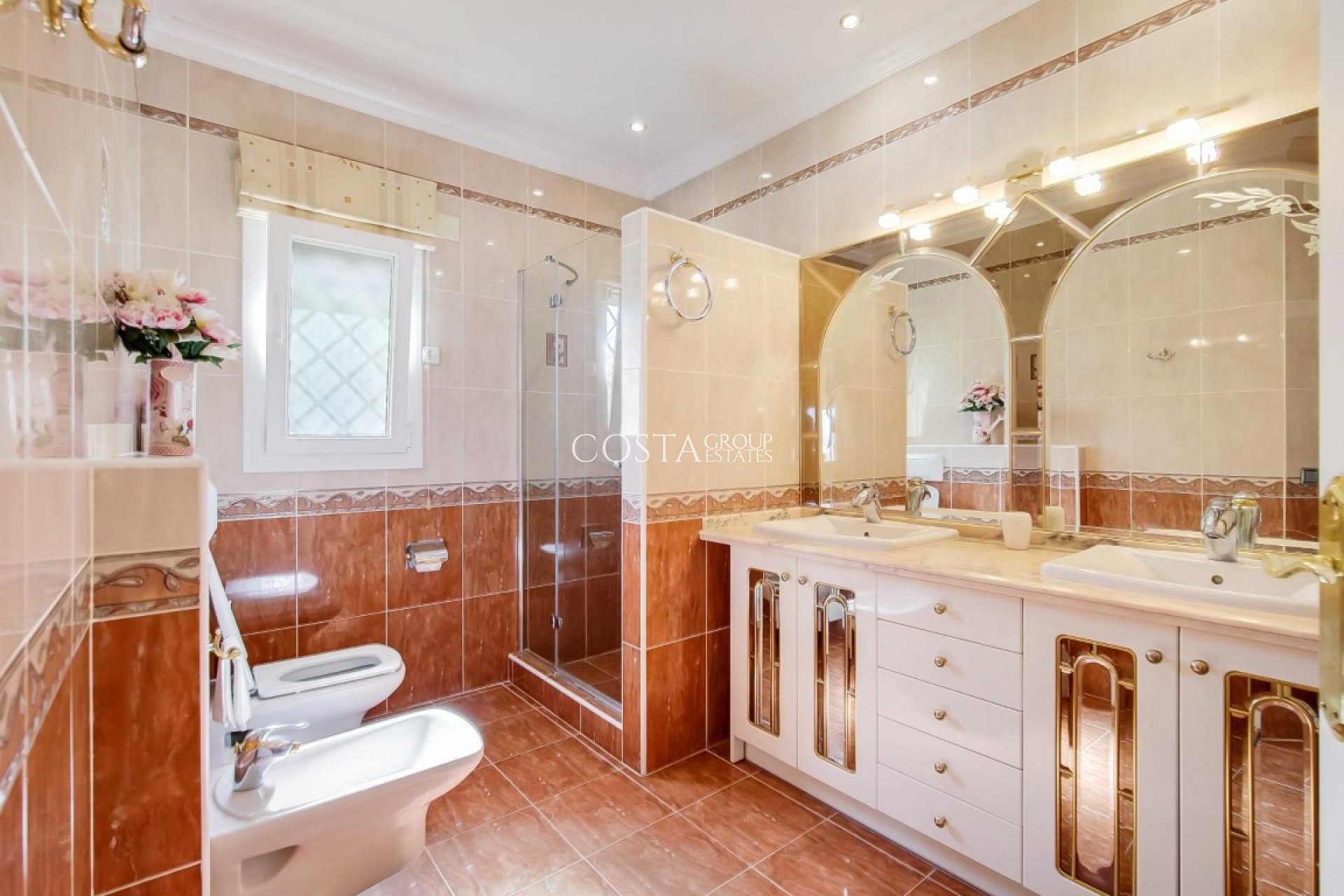 Resale - Villa -
Teulada - Moraira