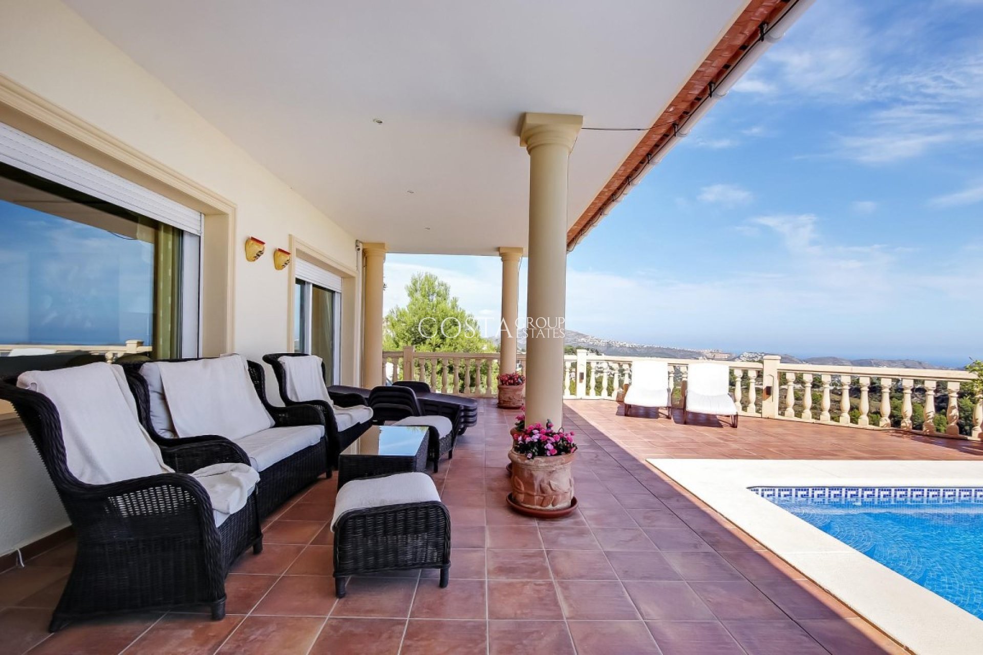 Resale - Villa -
Teulada - Moraira