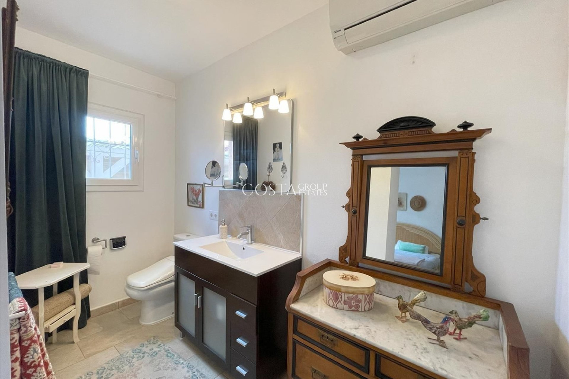 Resale - Villa -
Teulada - Moraira