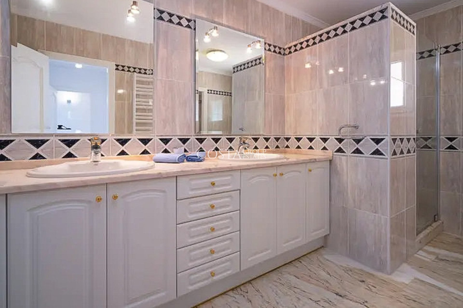 Resale - Villa -
Teulada - Moraira