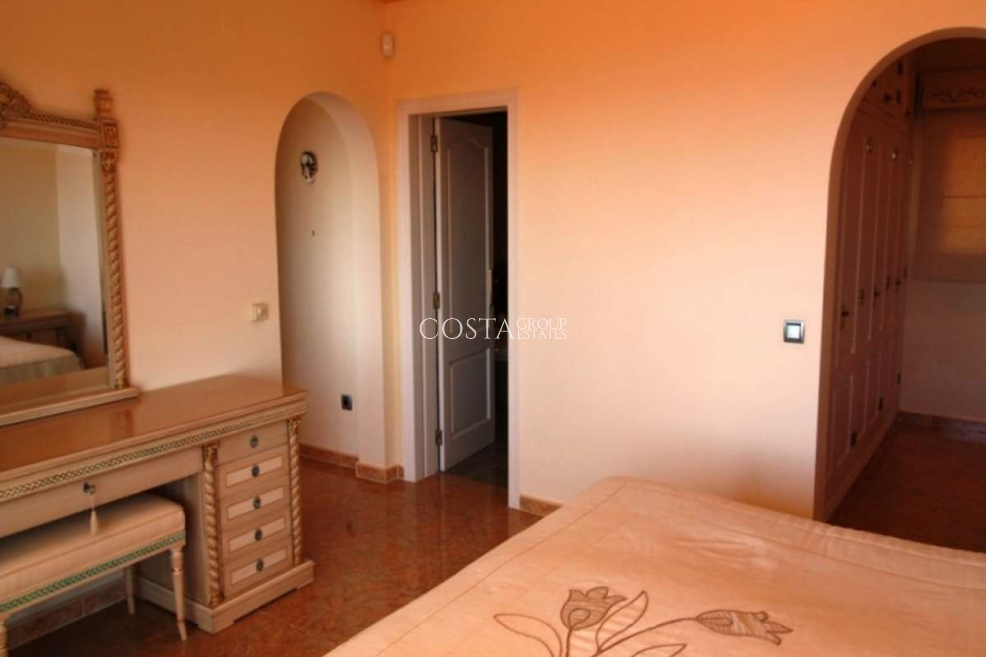 Resale - Villa -
Teulada - Moraira