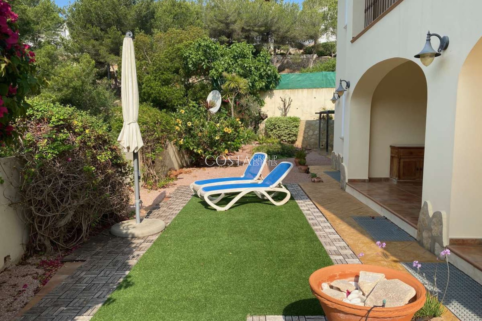 Resale - Villa -
Teulada - Moraira