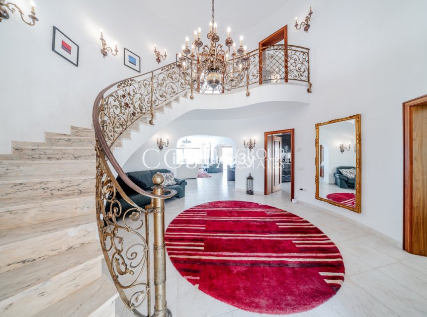 Resale - Villa -
Teulada - Moraira