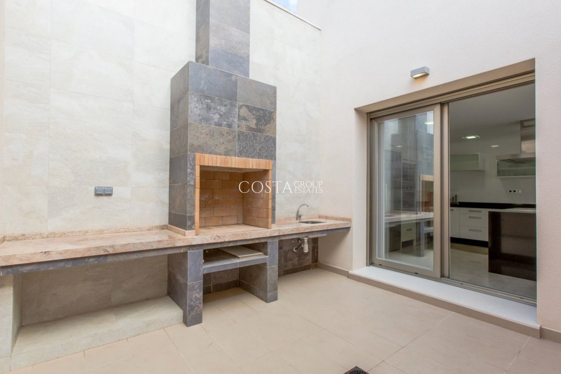 Resale - Villa -
Teulada - Moraira