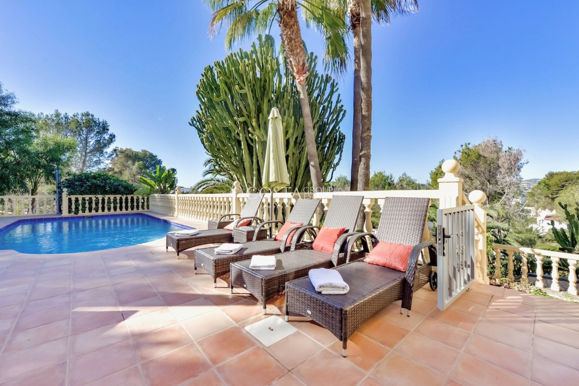 Resale - Villa -
Teulada - Moraira