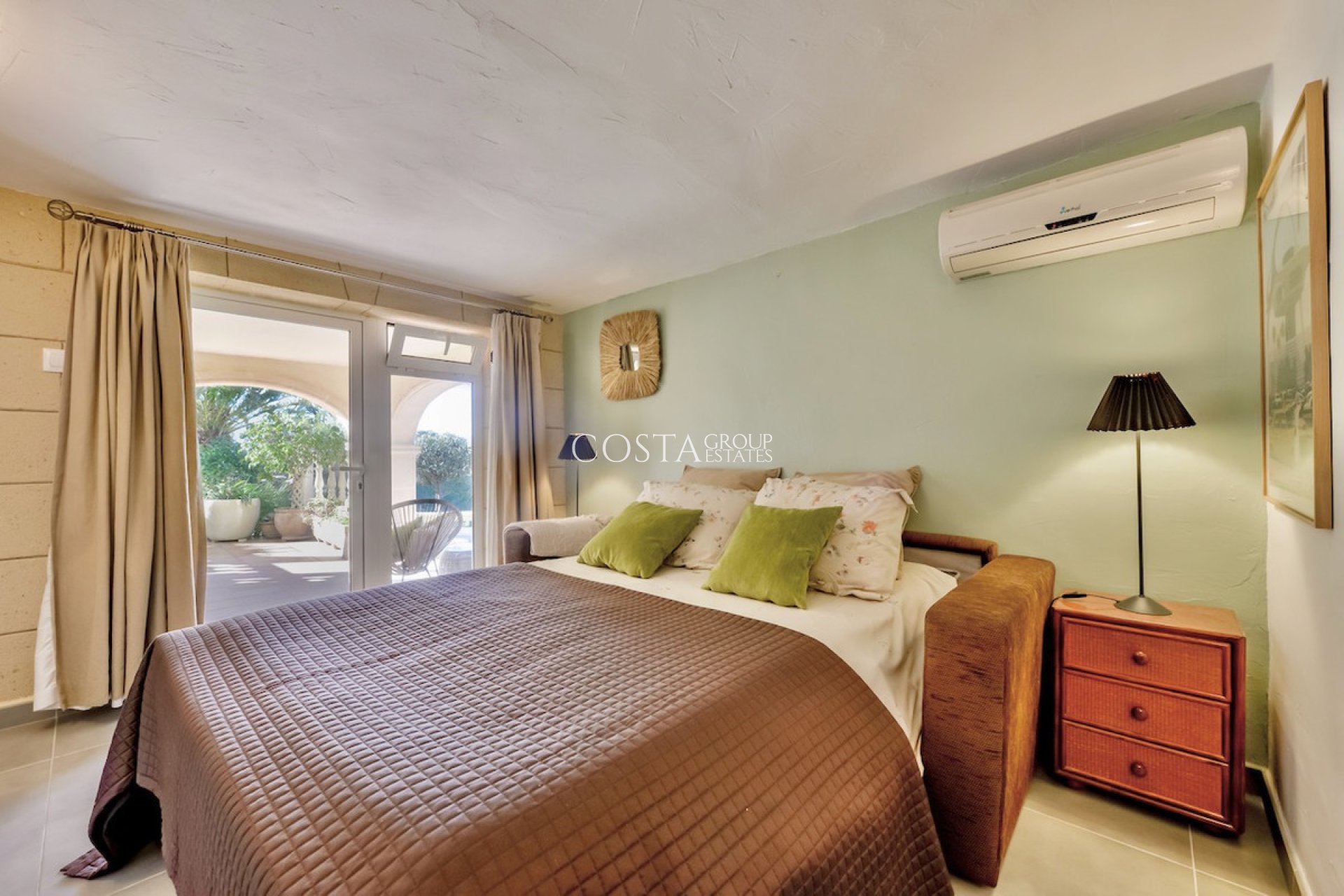 Resale - Villa -
Teulada - Moraira