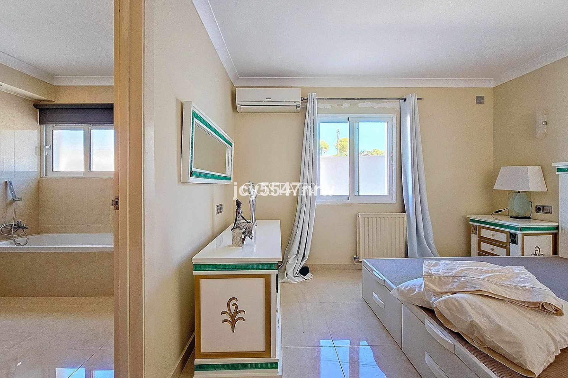 Resale - Villa -
Teulada - Moraira