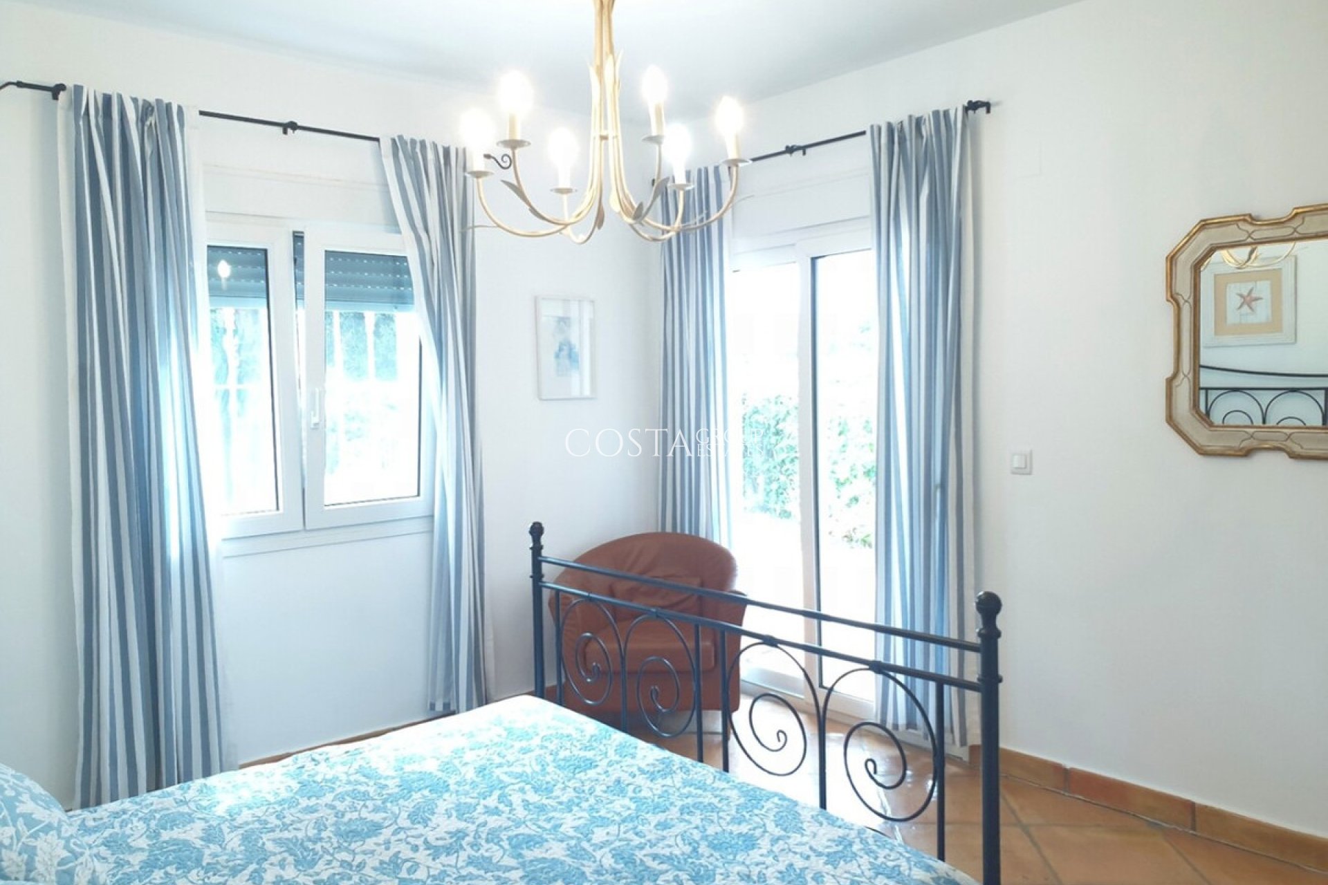 Resale - Villa -
Teulada - Moraira