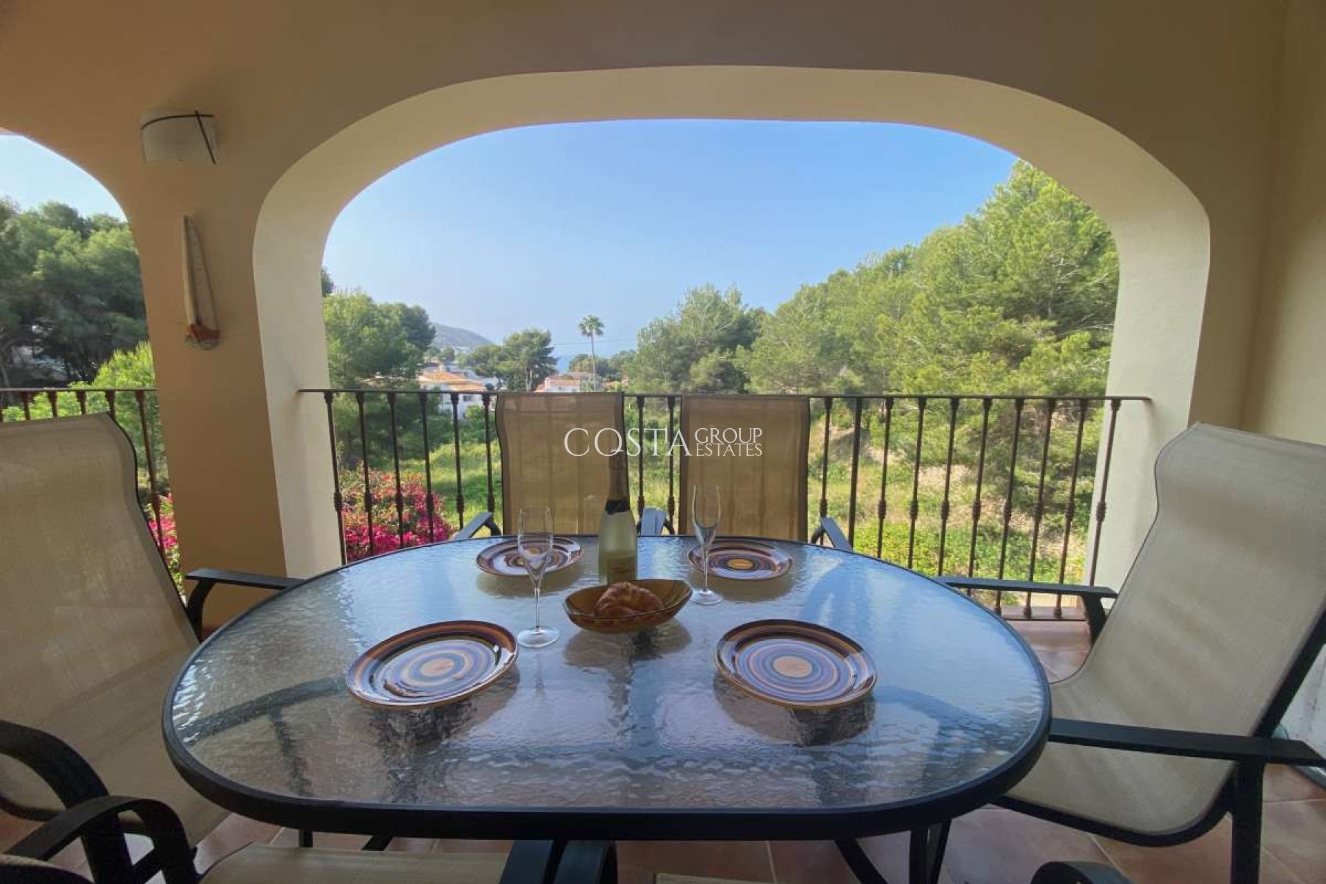 Resale - Villa -
Teulada - Moraira