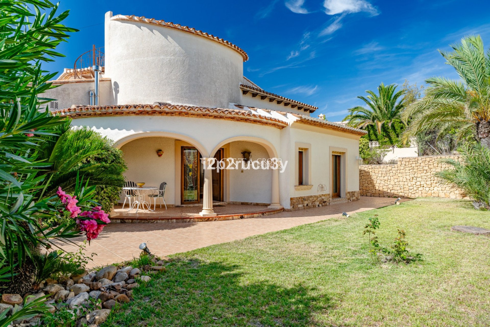 Resale - Villa -
Teulada - Moraira