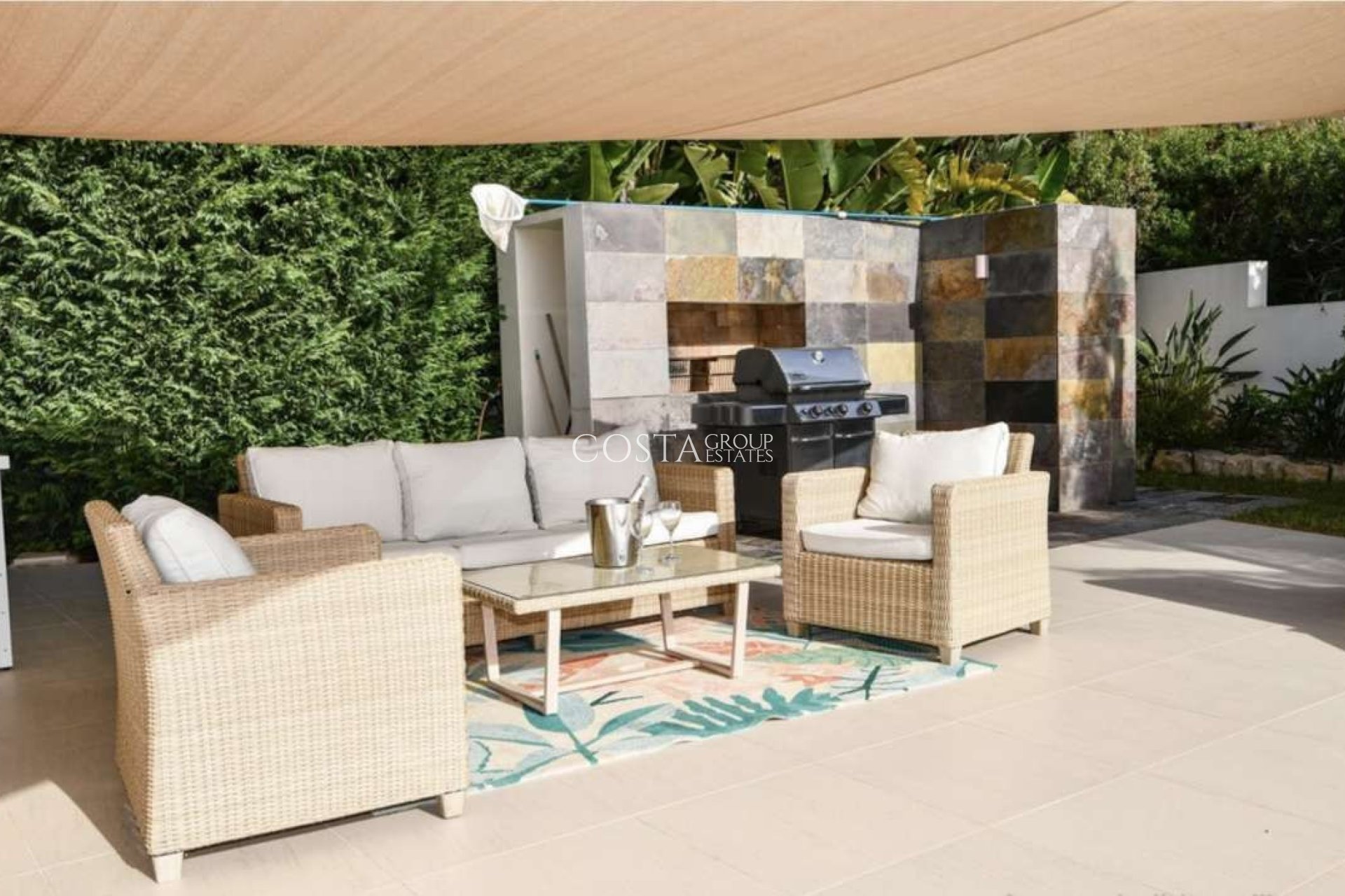 Resale - Villa -
Teulada - Moraira