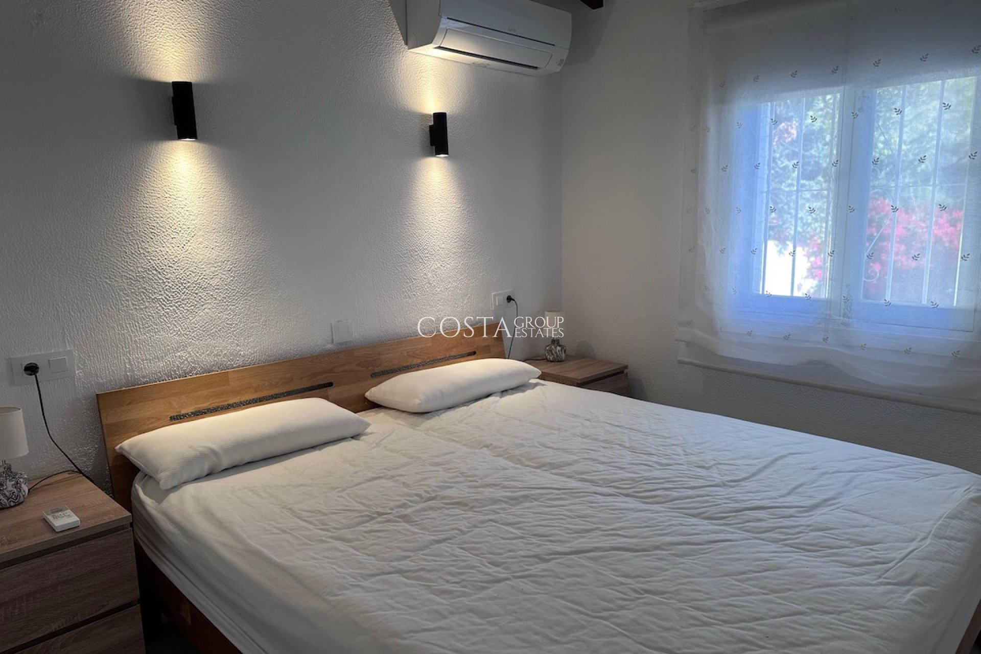 Resale - Villa -
Teulada - Moraira