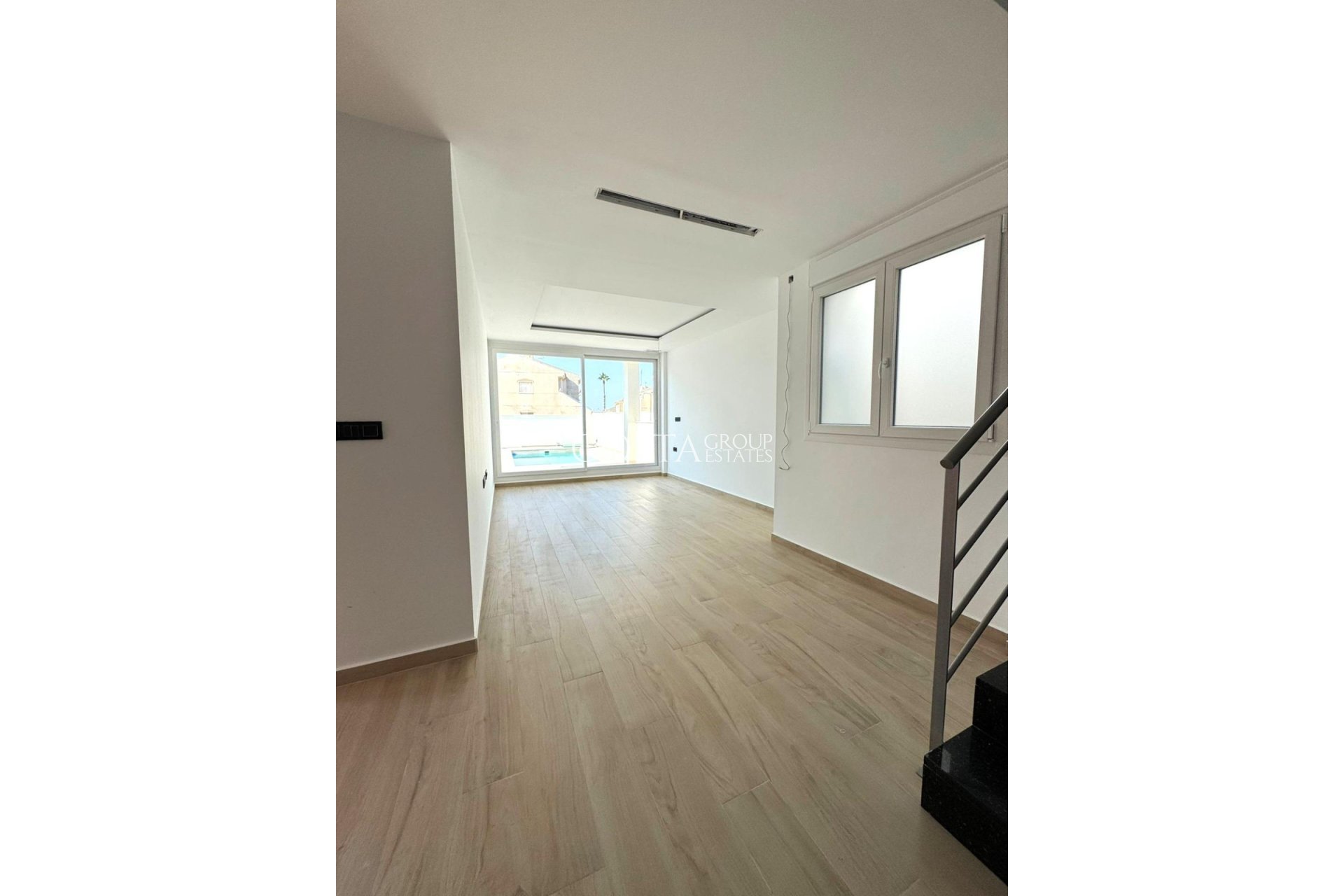 Resale - Villa -
Torrevieja - Aguas Nuevas