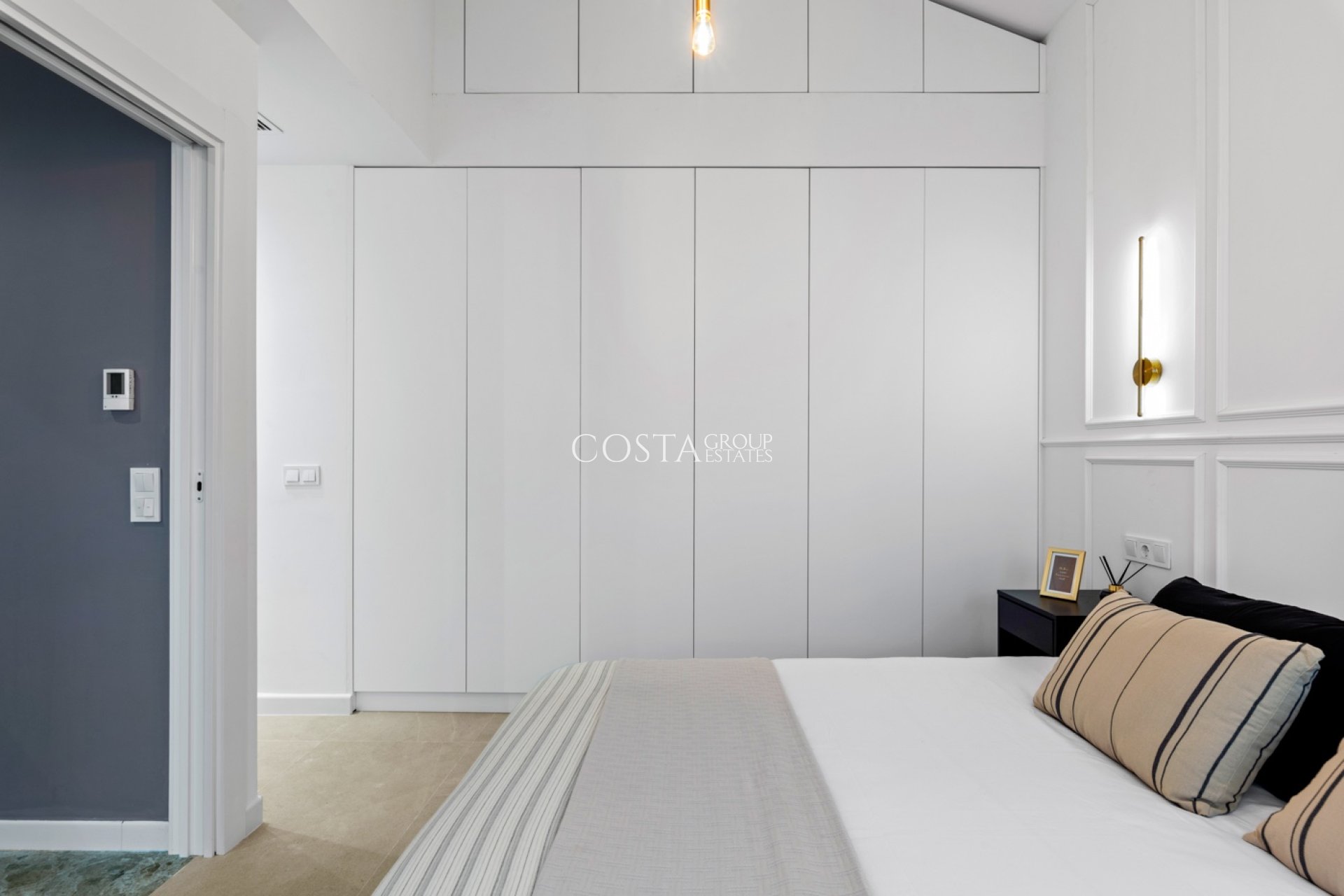 Resale - Villa -
Torrevieja - El Chaparral