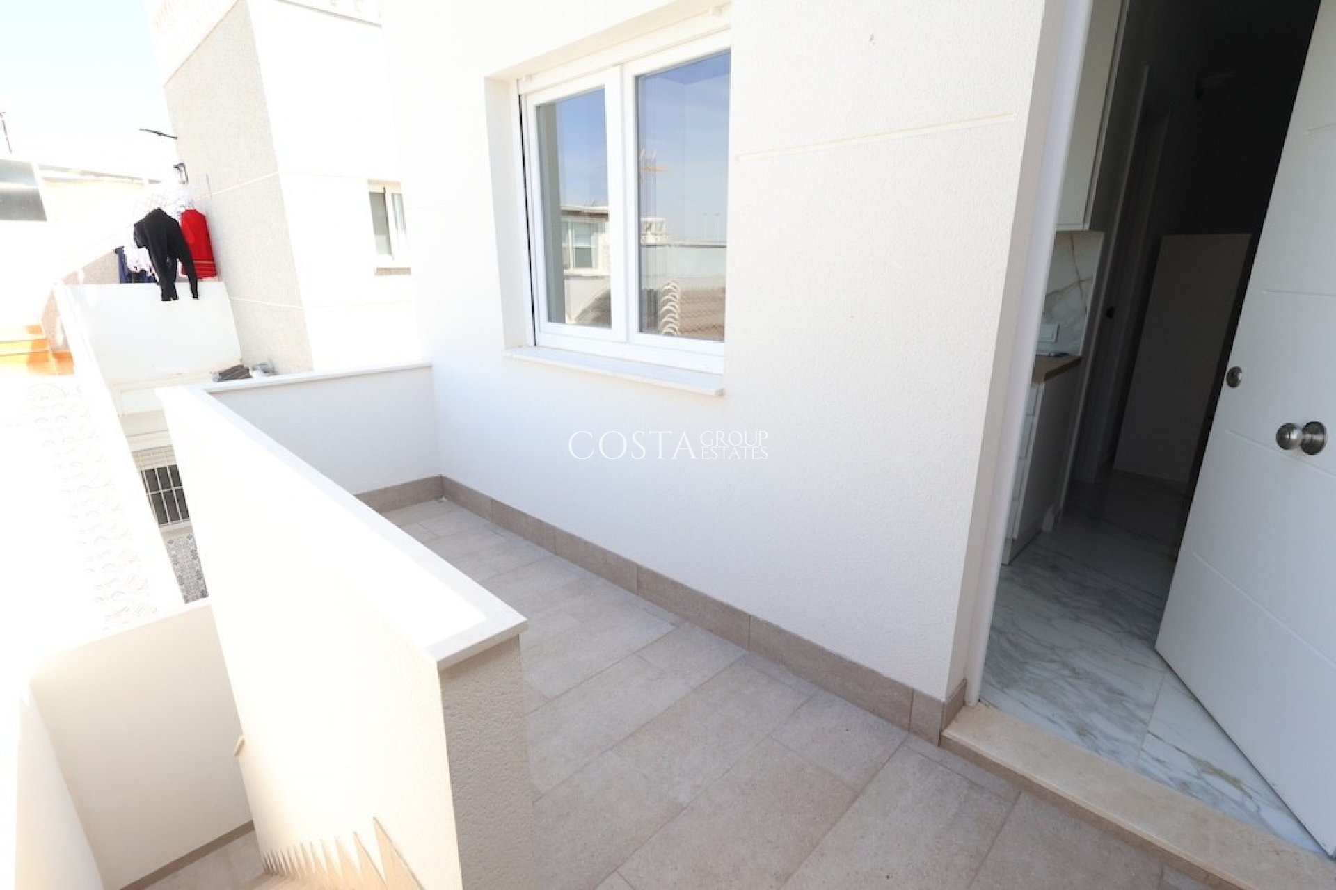 Resale - Villa -
Torrevieja - El Chaparral