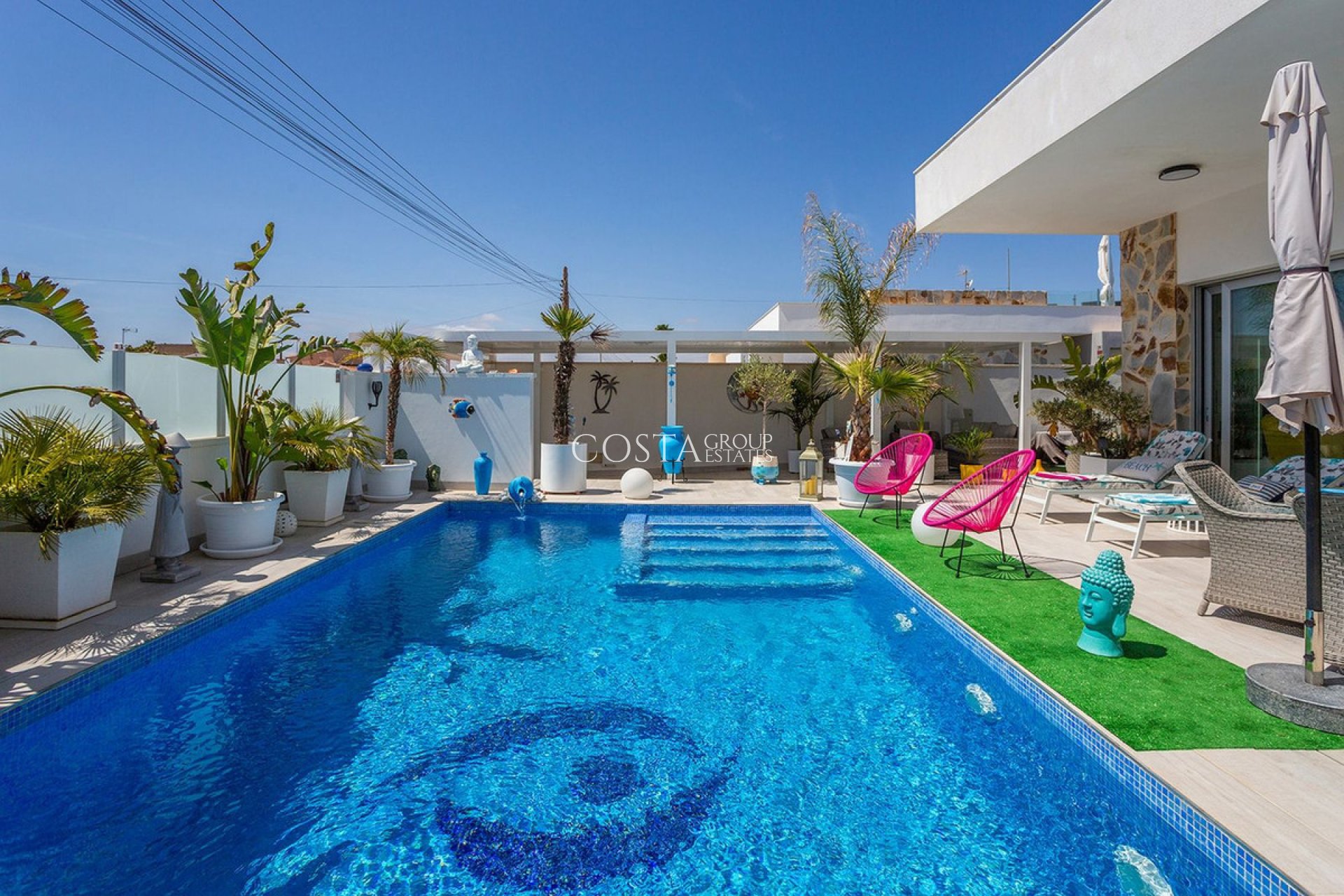 Resale - Villa -
Torrevieja - El Chaparral