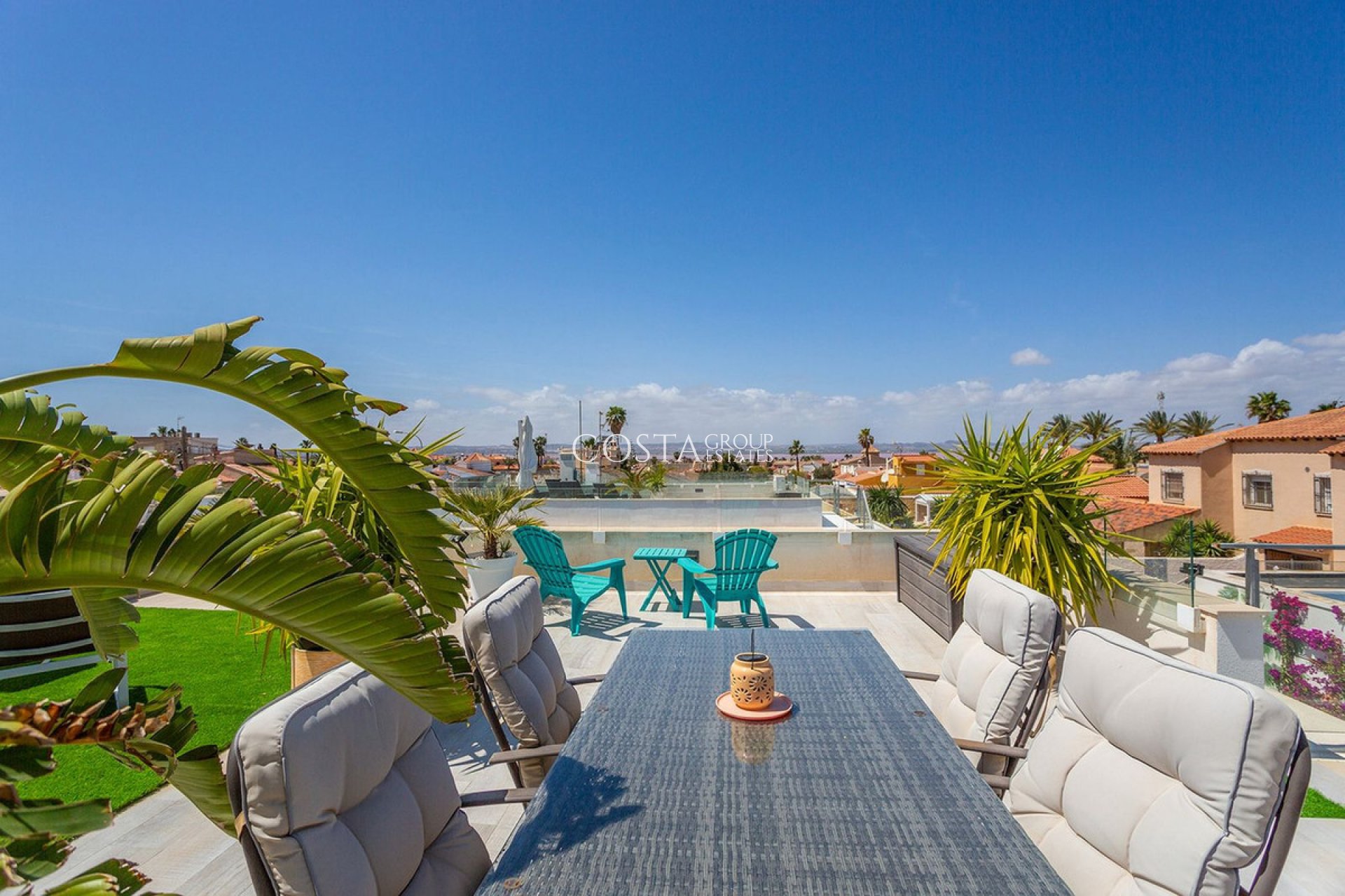 Resale - Villa -
Torrevieja - El Chaparral