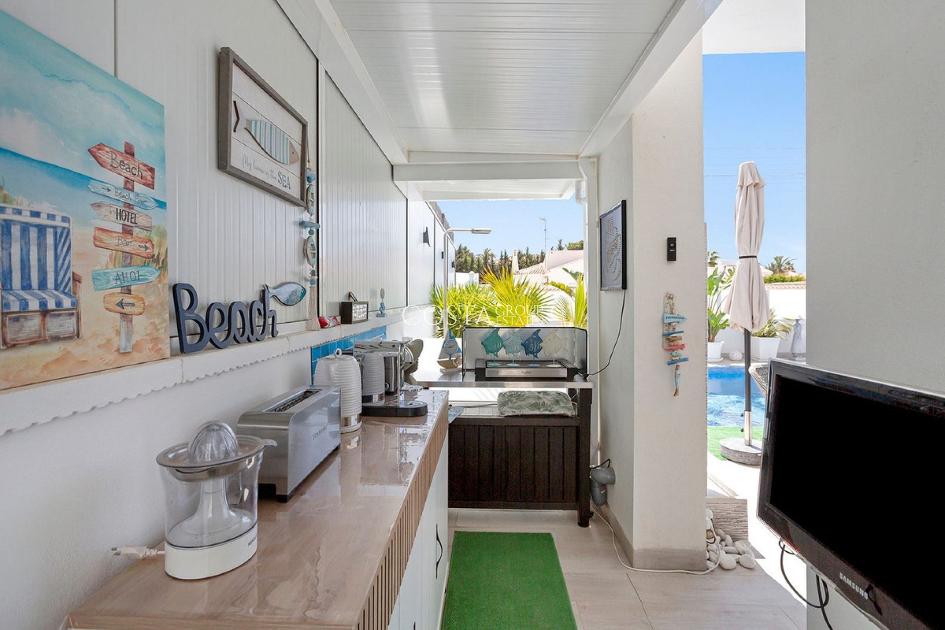 Resale - Villa -
Torrevieja - El Chaparral